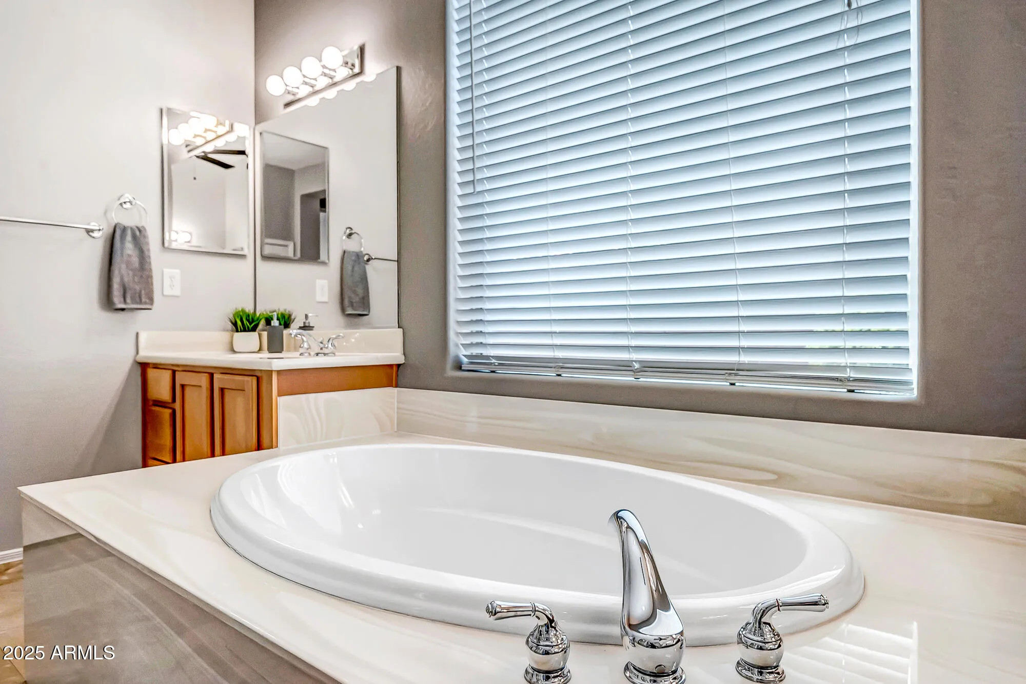 Property Slideshow image 28 of 57 | 41318 n bent creek way, Anthem, AZ, 85086