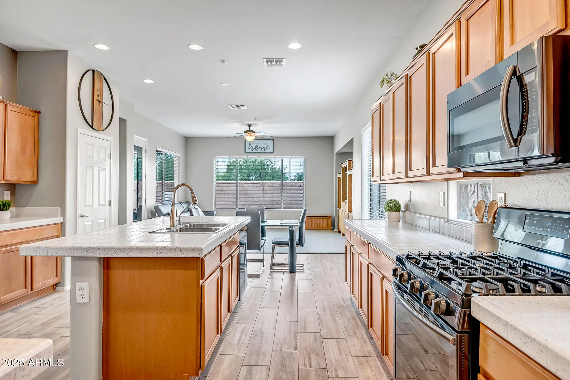 Property Slideshow image 14 of 57 | 41318 n bent creek way, Anthem, AZ, 85086