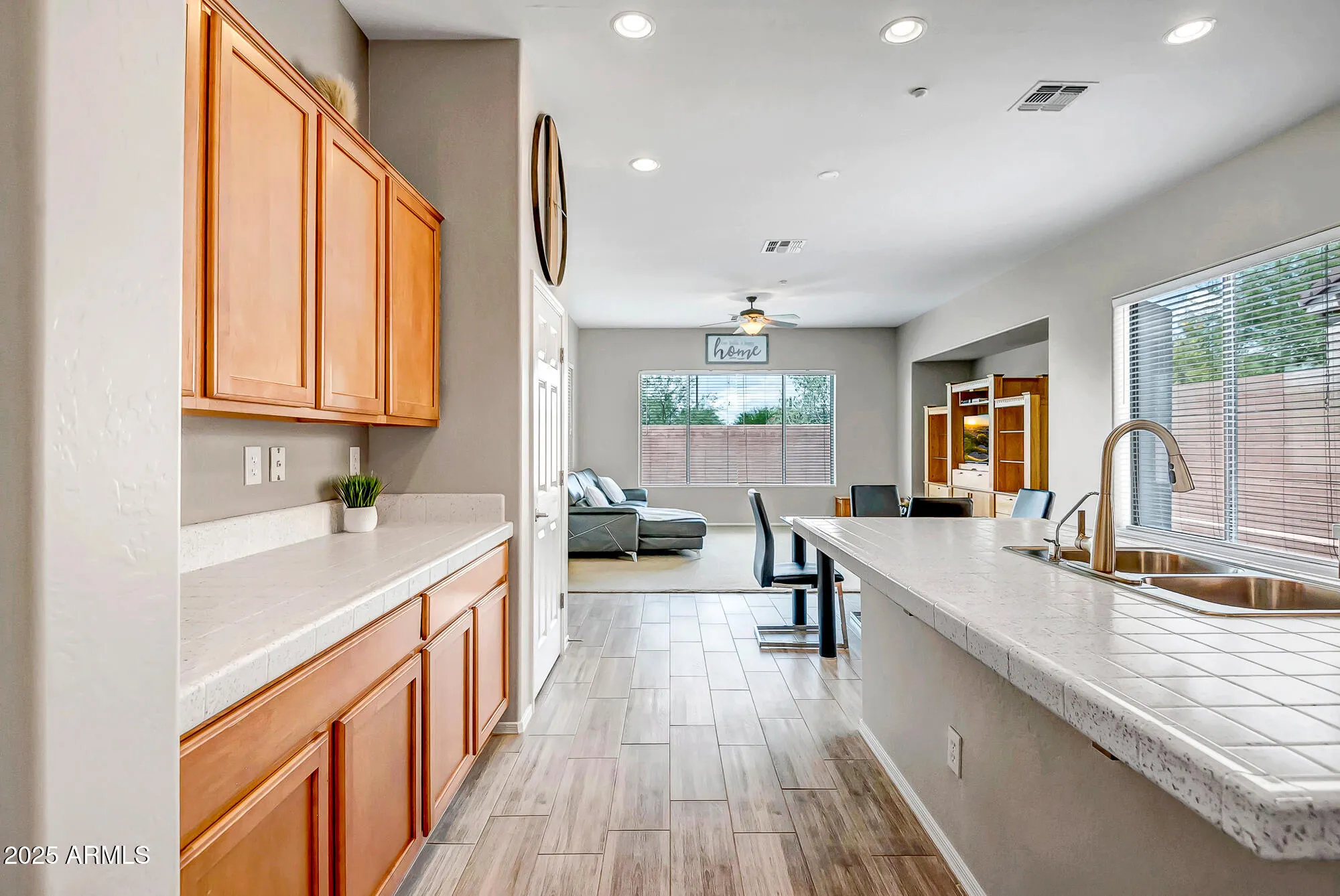 Property Slideshow image 13 of 57 | 41318 n bent creek way, Anthem, AZ, 85086