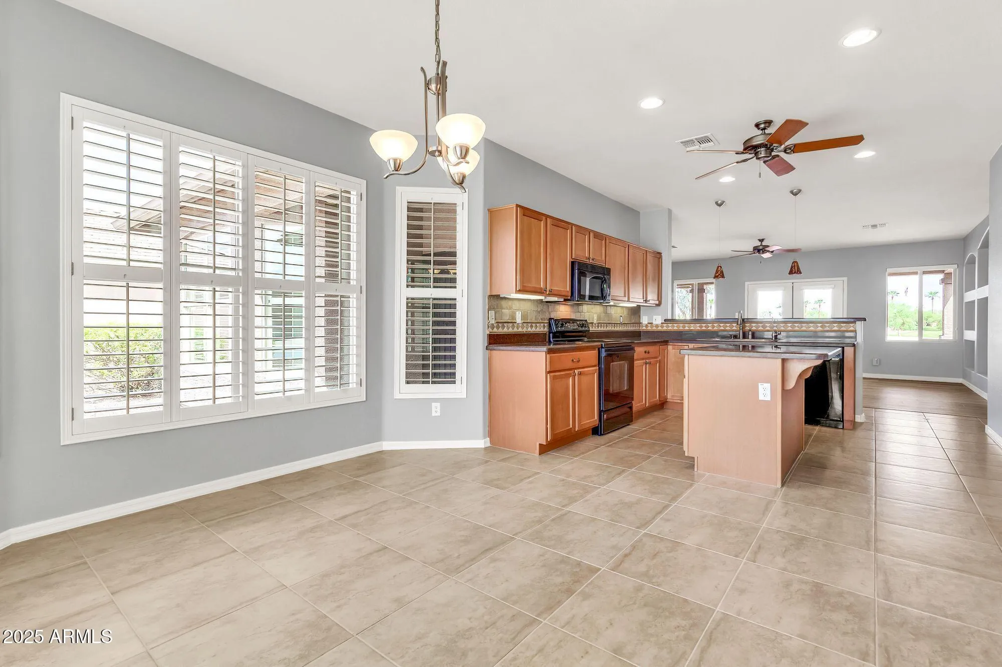 Property Slideshow image 12 of 35 | 3730 e colonial dr, Chandler, AZ, 85249