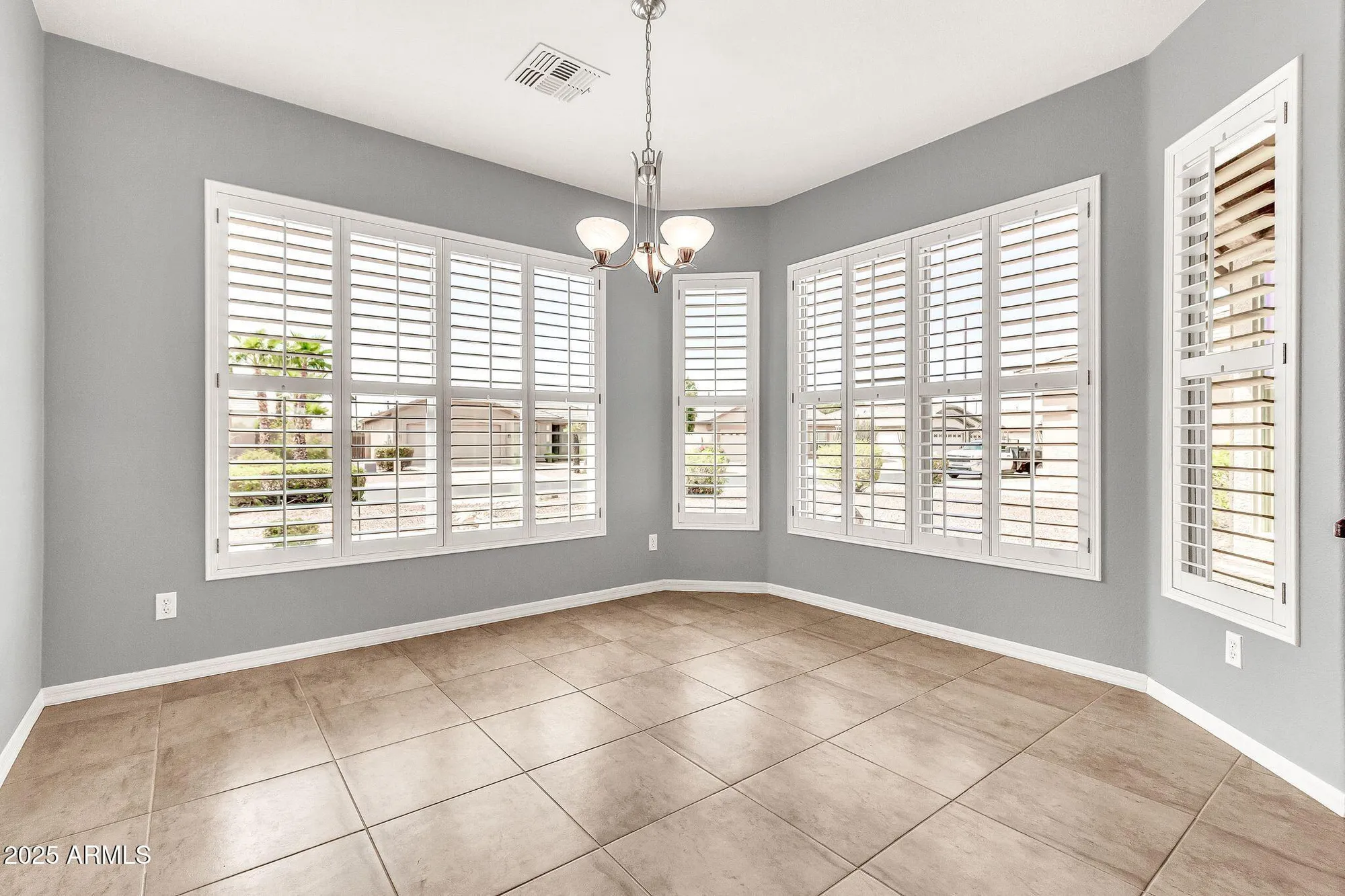 Property Slideshow image 13 of 35 | 3730 e colonial dr, Chandler, AZ, 85249