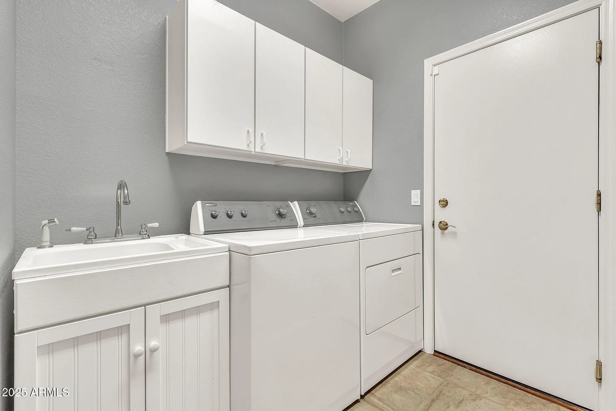 Property Slideshow image 23 of 35 | 3730 e colonial dr, Chandler, AZ, 85249