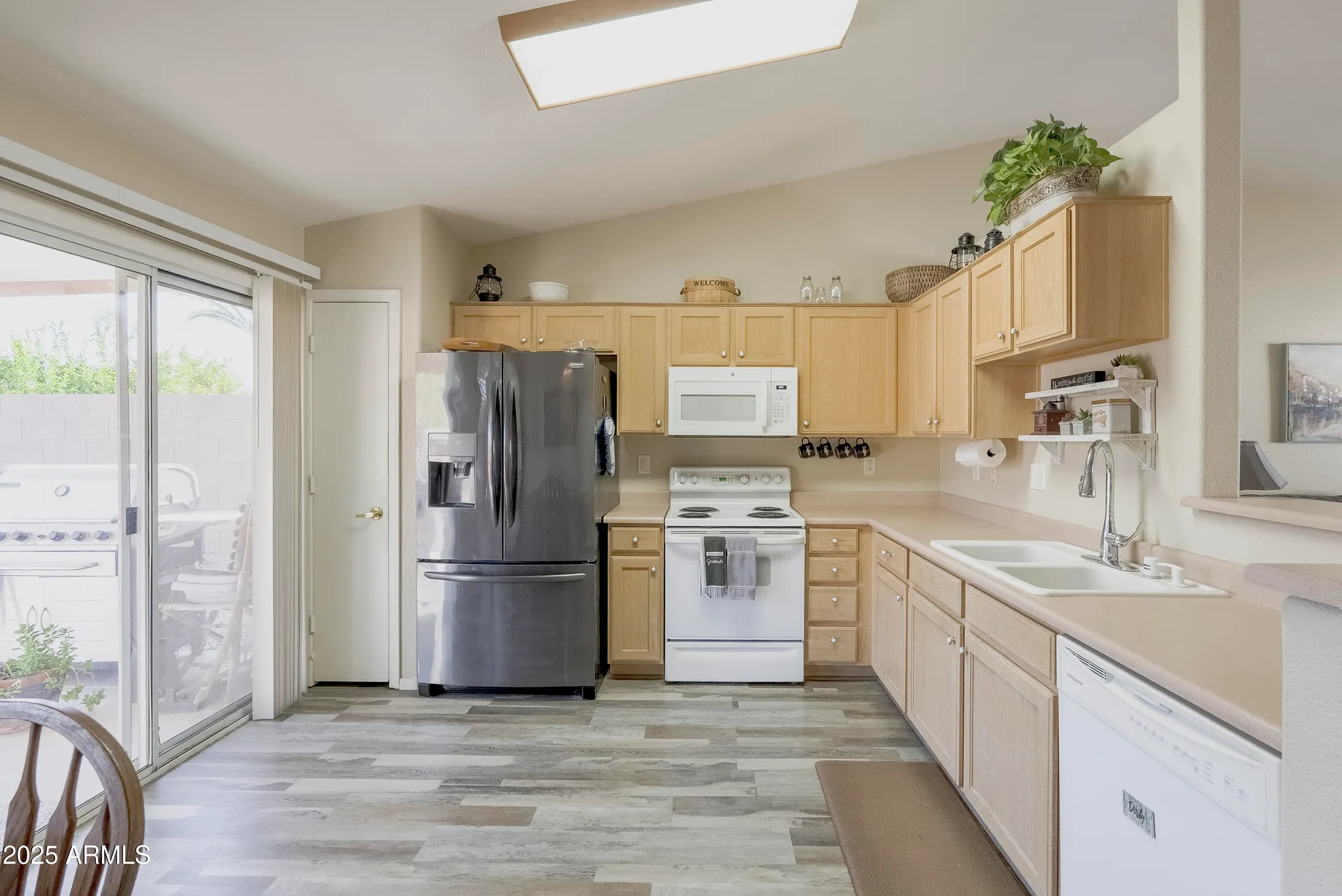 Property Slideshow image 4 of 36 | 10528 w potter dr, Peoria, AZ, 85382