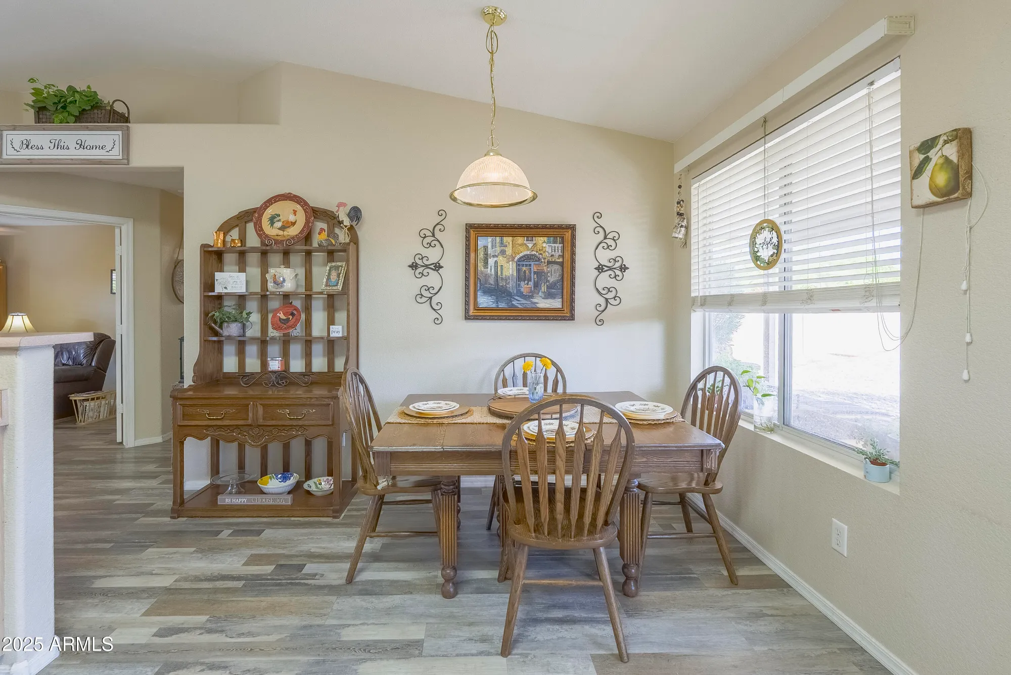 Property Slideshow image 6 of 36 | 10528 w potter dr, Peoria, AZ, 85382