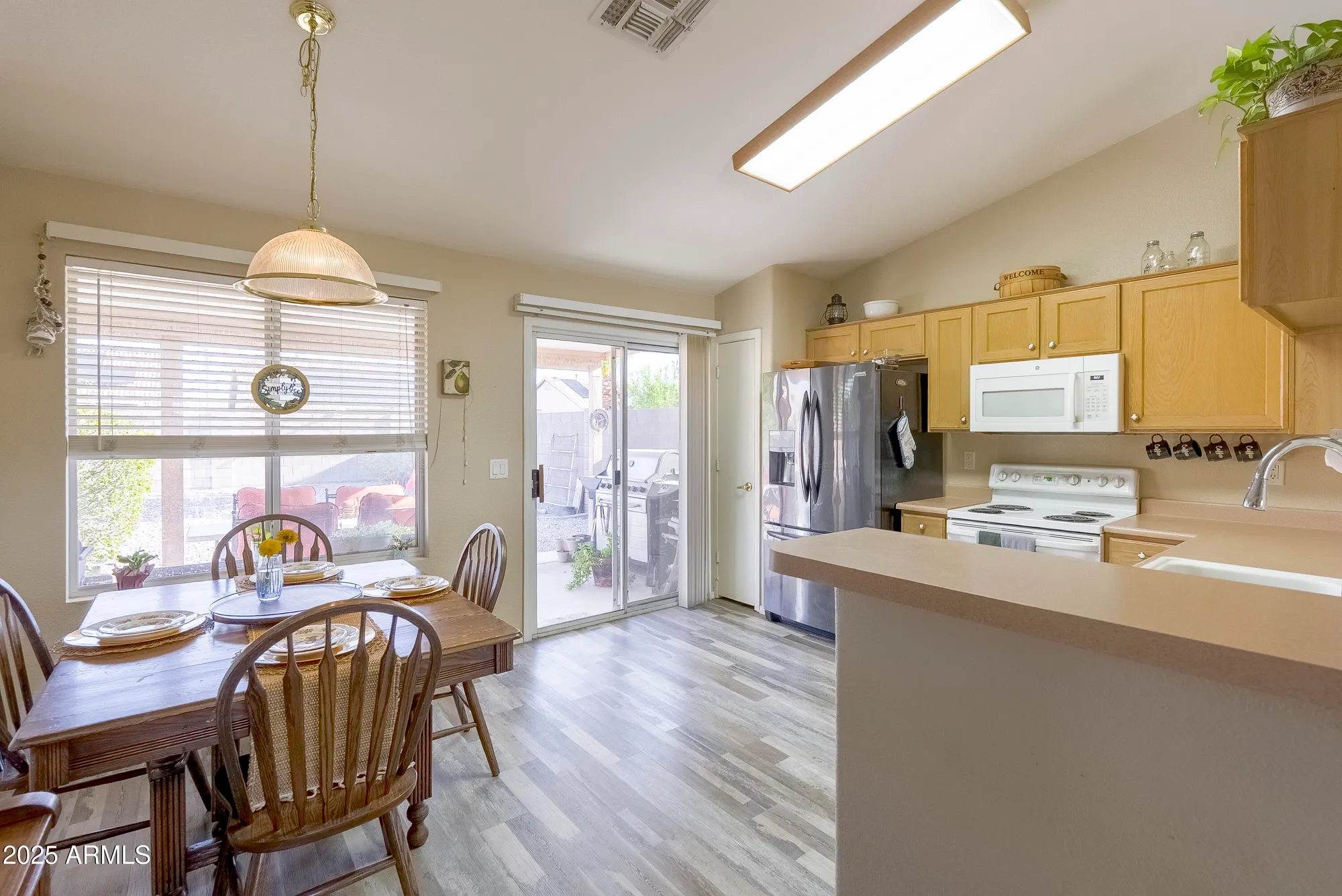 Property Slideshow image 5 of 36 | 10528 w potter dr, Peoria, AZ, 85382