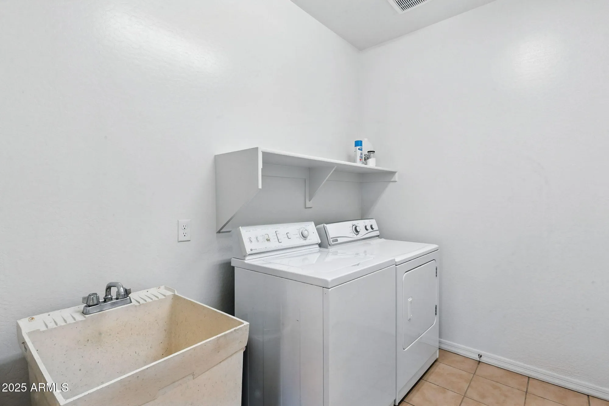 Property Slideshow image 29 of 35 | 15808 n 109th dr, Sun City, AZ, 85351