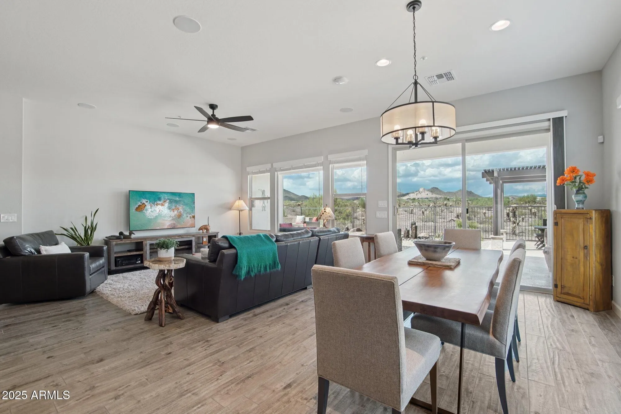 Property Slideshow image 9 of 54 | 13386 w montansoro ln, Peoria, AZ, 85383