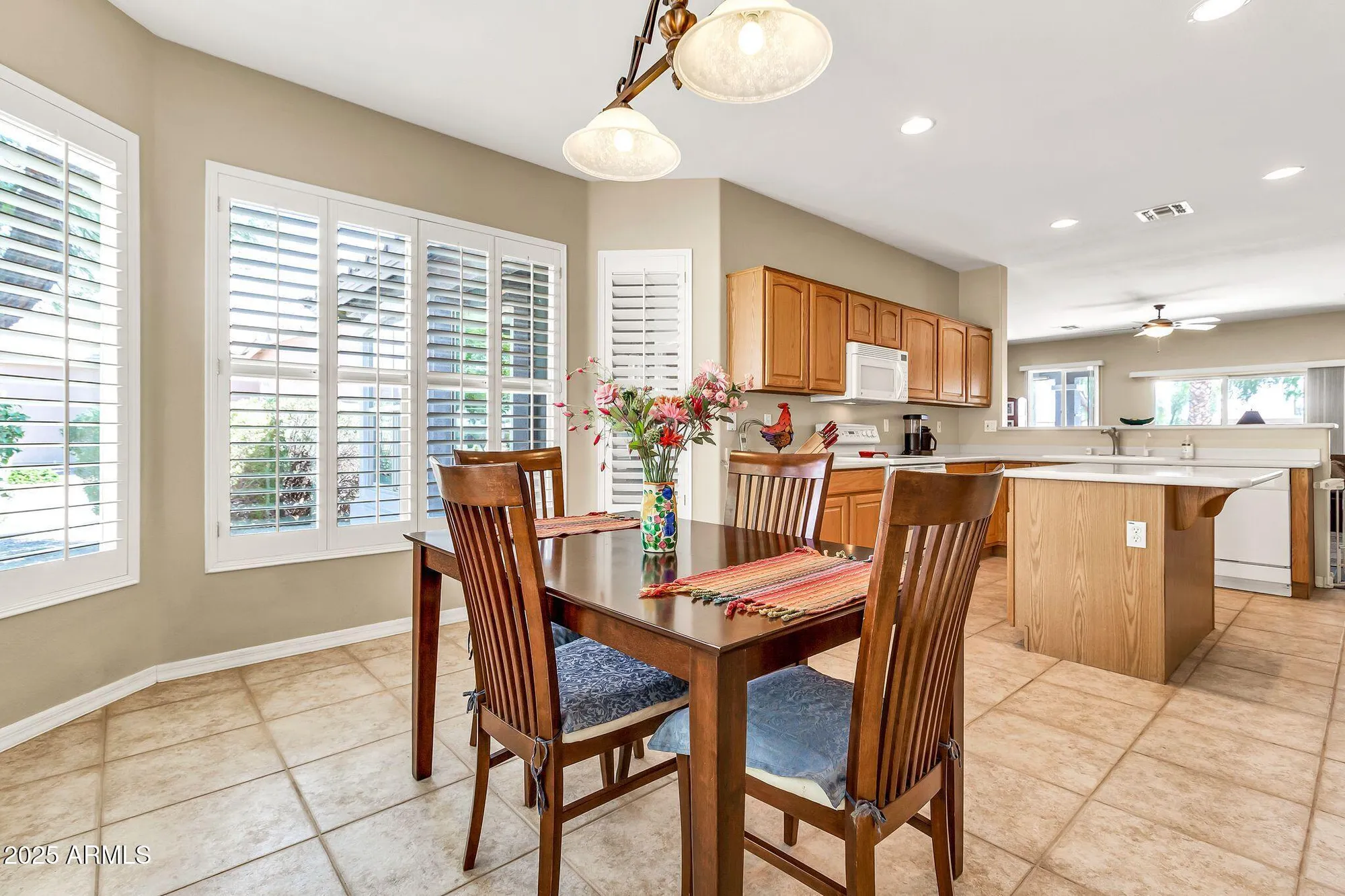 Property Slideshow image 14 of 38 | 3929 e peach tree dr, Chandler, AZ, 85249