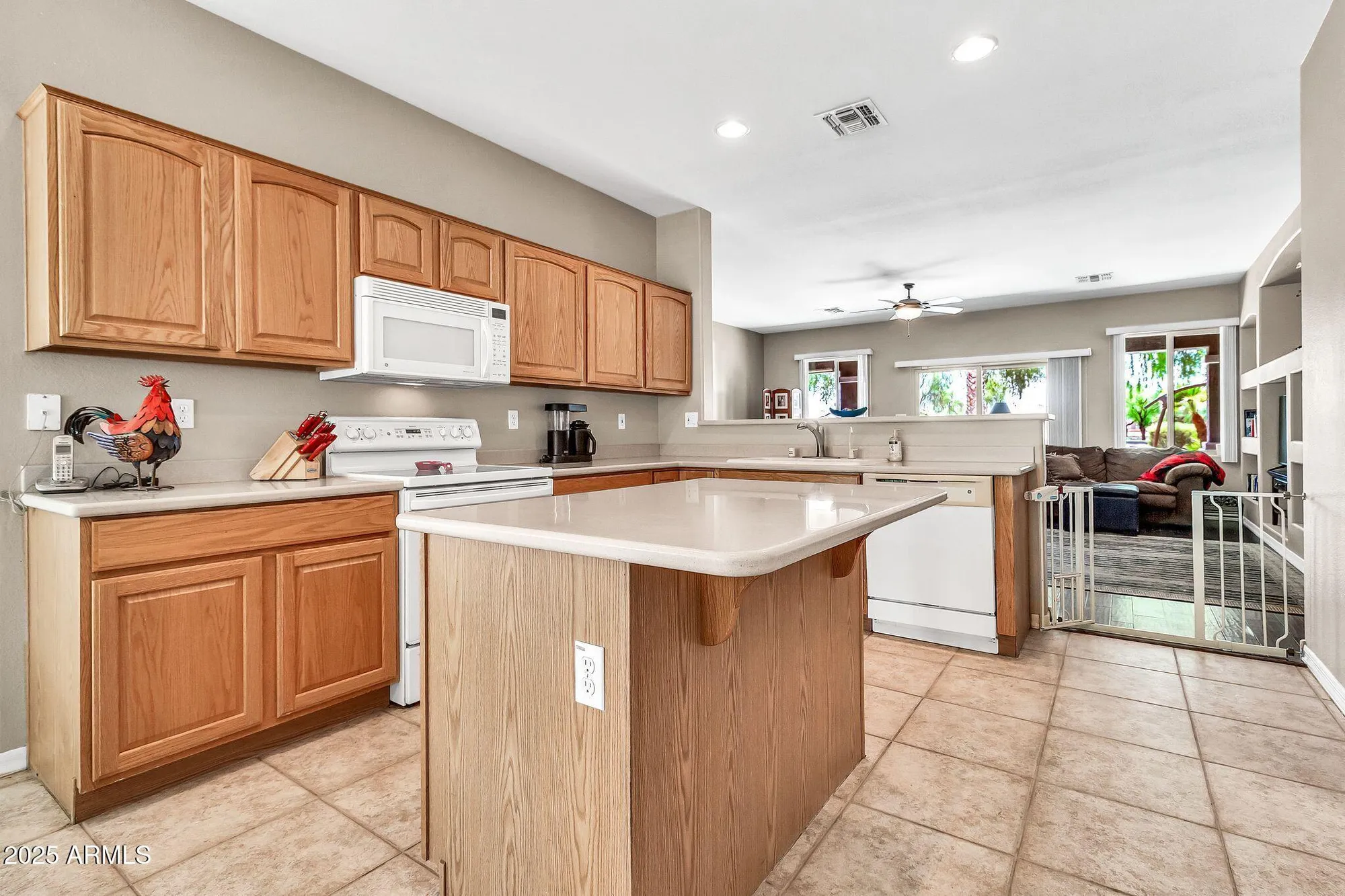 Property Slideshow image 16 of 38 | 3929 e peach tree dr, Chandler, AZ, 85249