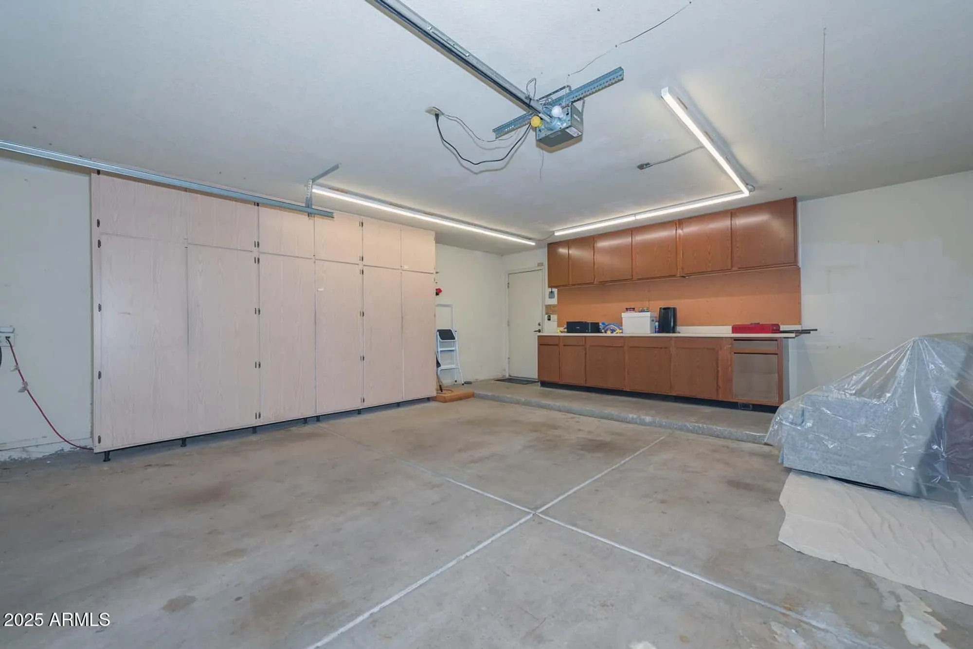 Property Slideshow image 18 of 32 | 9441 w morrow dr, Peoria, AZ, 85382