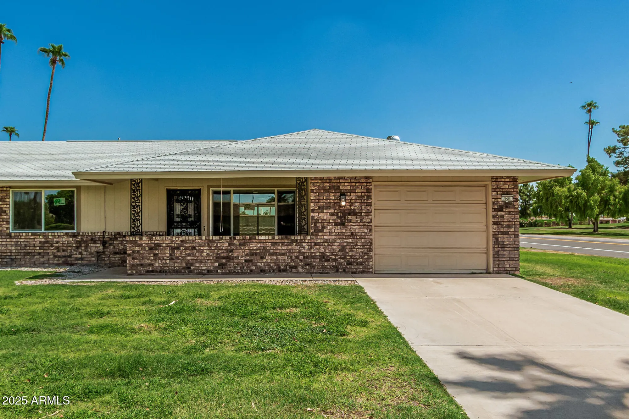 Property Slideshow image 5 of 38 | 15401 n cameo dr, Sun City, AZ, 85351