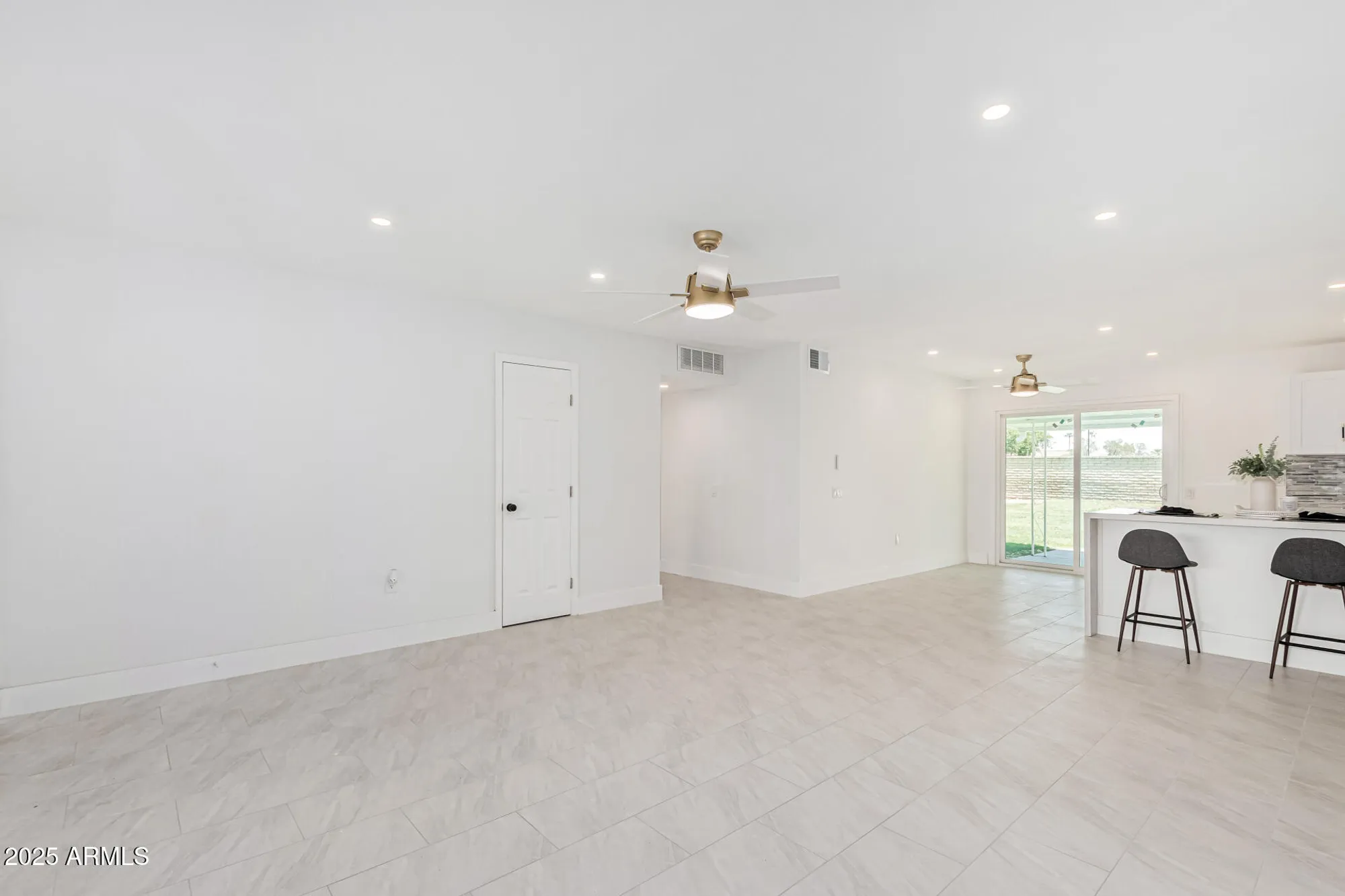 Property Slideshow image 13 of 38 | 15401 n cameo dr, Sun City, AZ, 85351