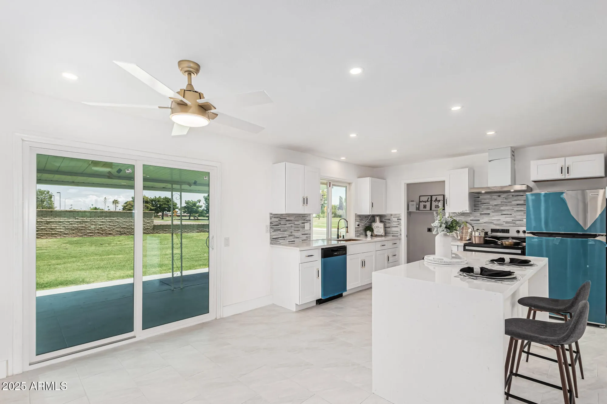 Property Slideshow image 16 of 38 | 15401 n cameo dr, Sun City, AZ, 85351