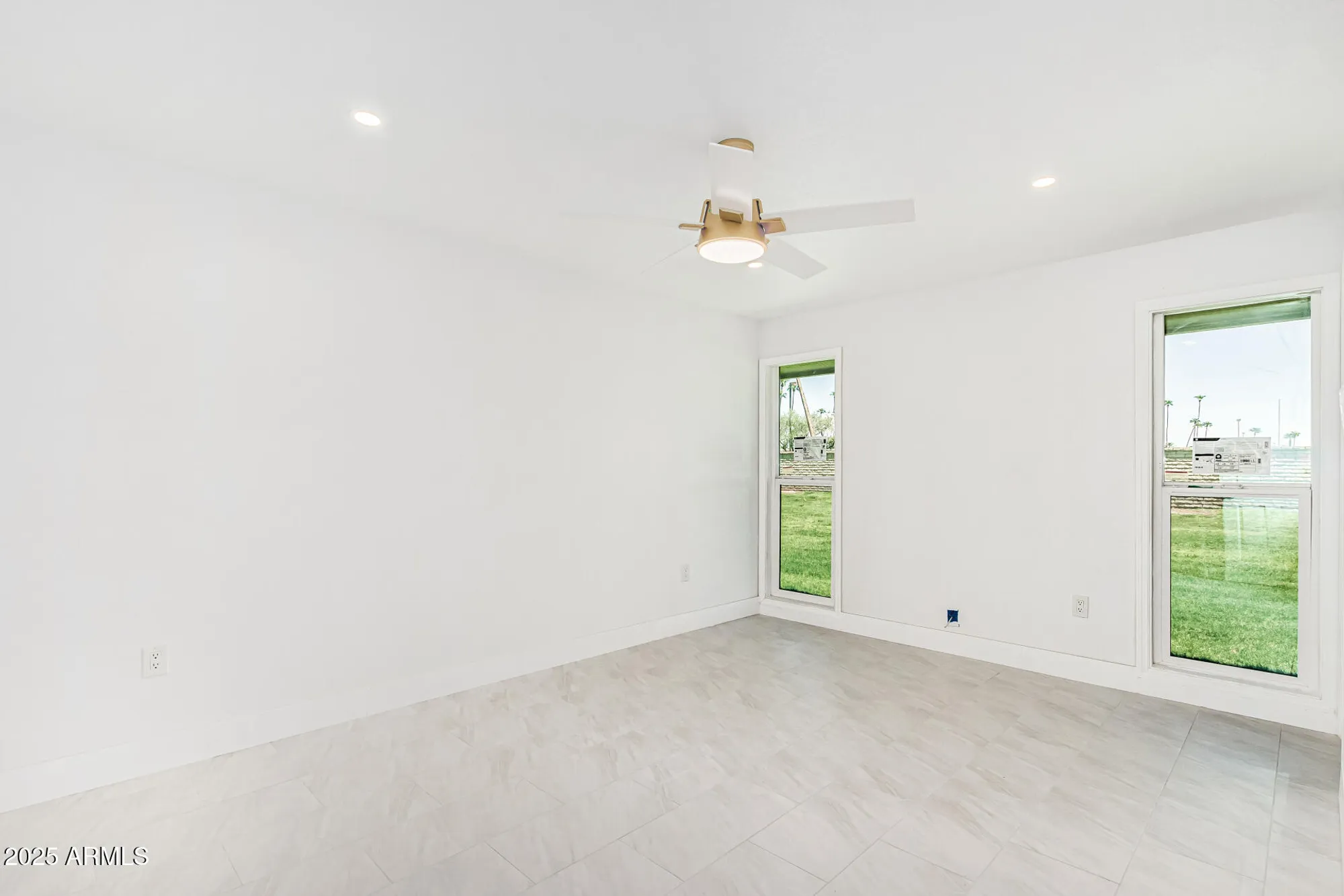 Property Slideshow image 24 of 38 | 15401 n cameo dr, Sun City, AZ, 85351