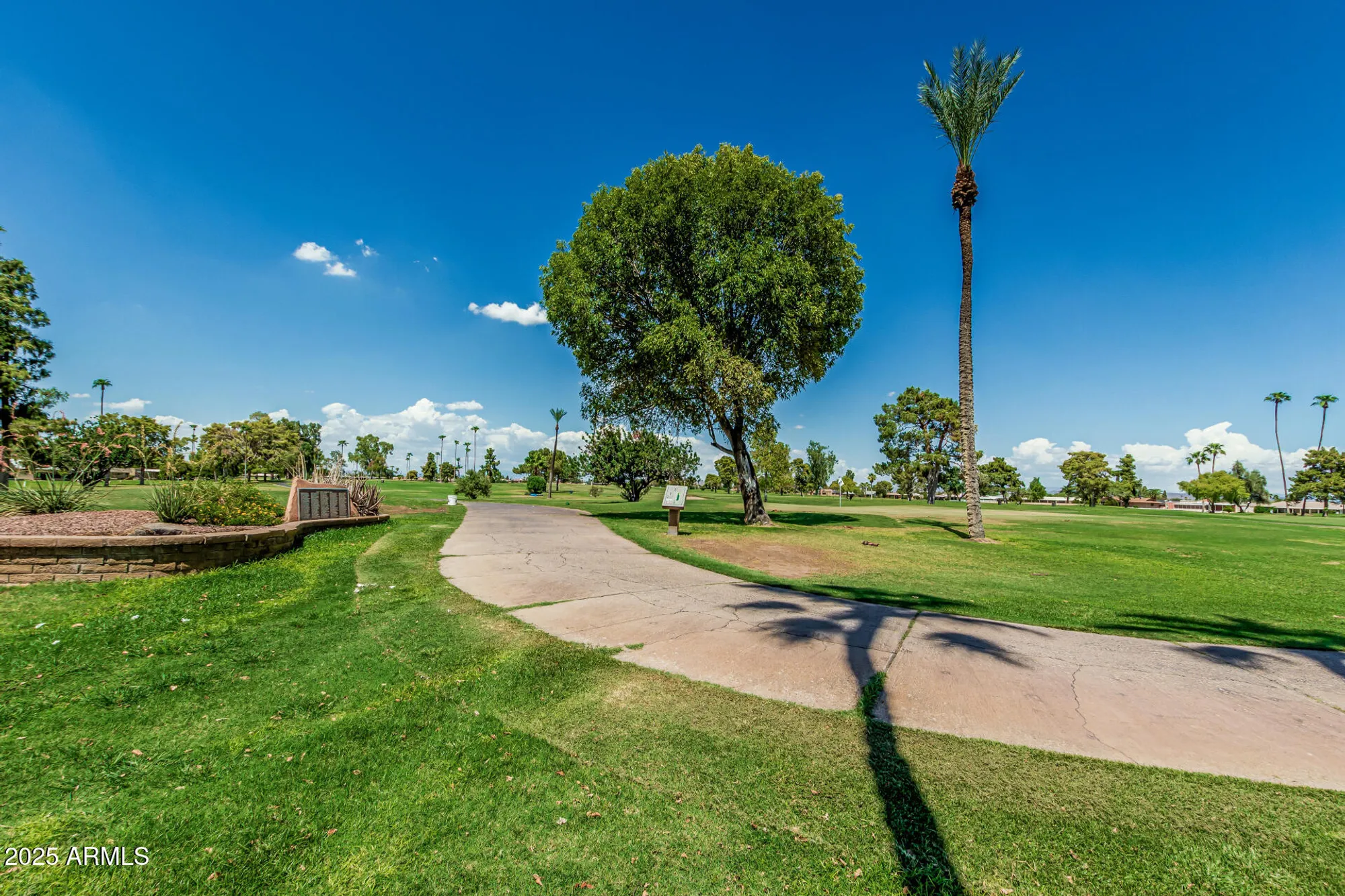 Property Slideshow image 3 of 38 | 15401 n cameo dr, Sun City, AZ, 85351