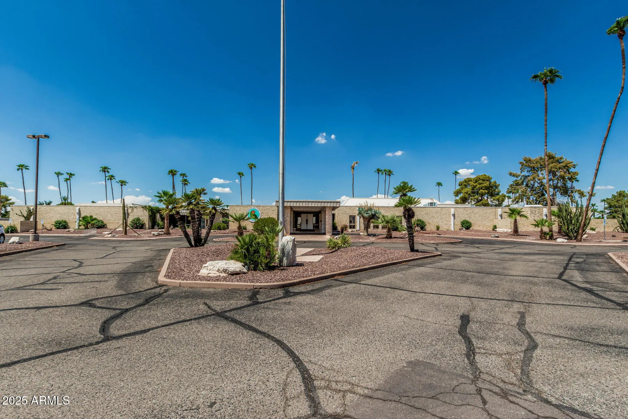 Property Slideshow image 34 of 38 | 15401 n cameo dr, Sun City, AZ, 85351
