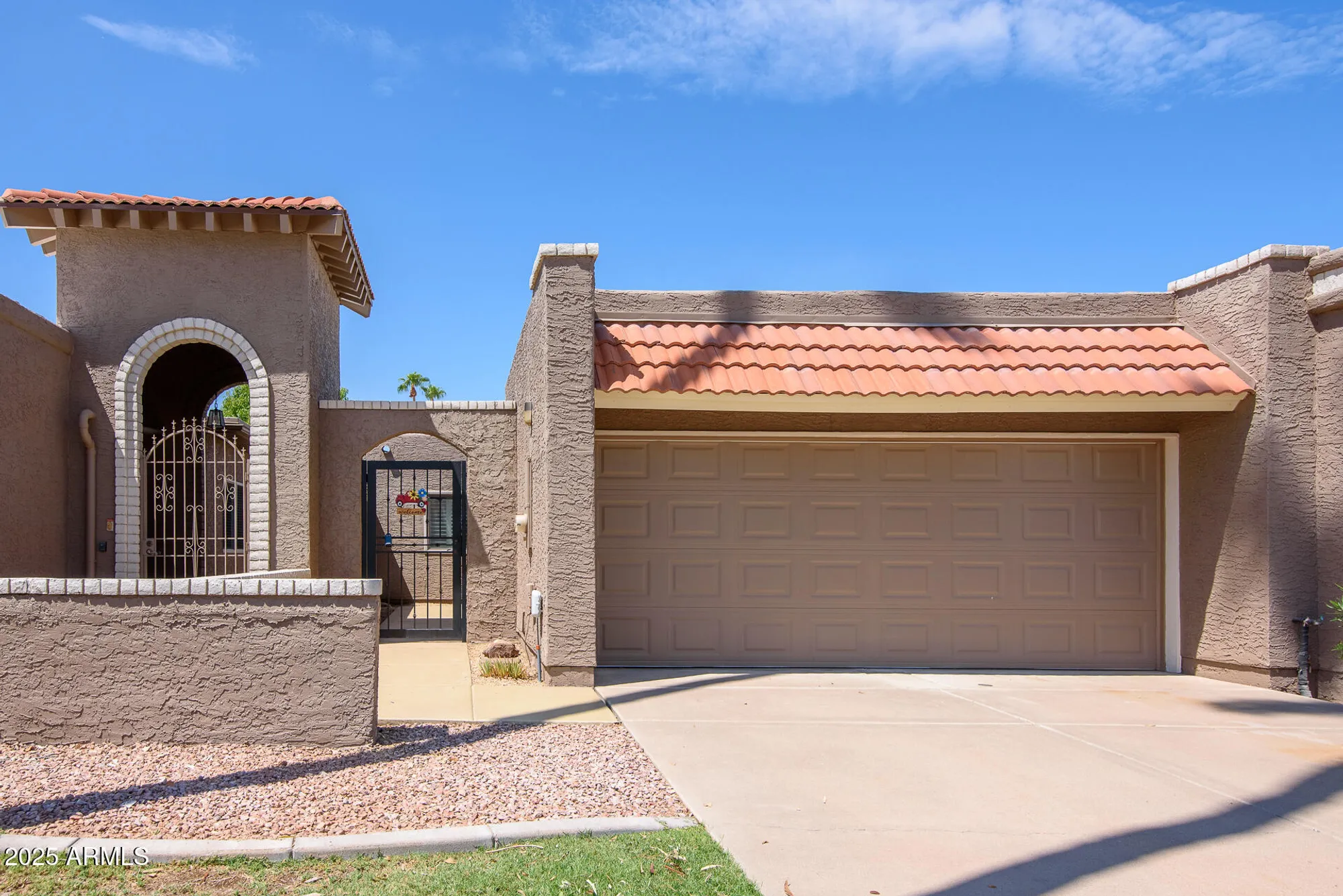 Property Slideshow image 1 of 32 | 25228 s mohawk dr, Sun Lakes, AZ, 85248