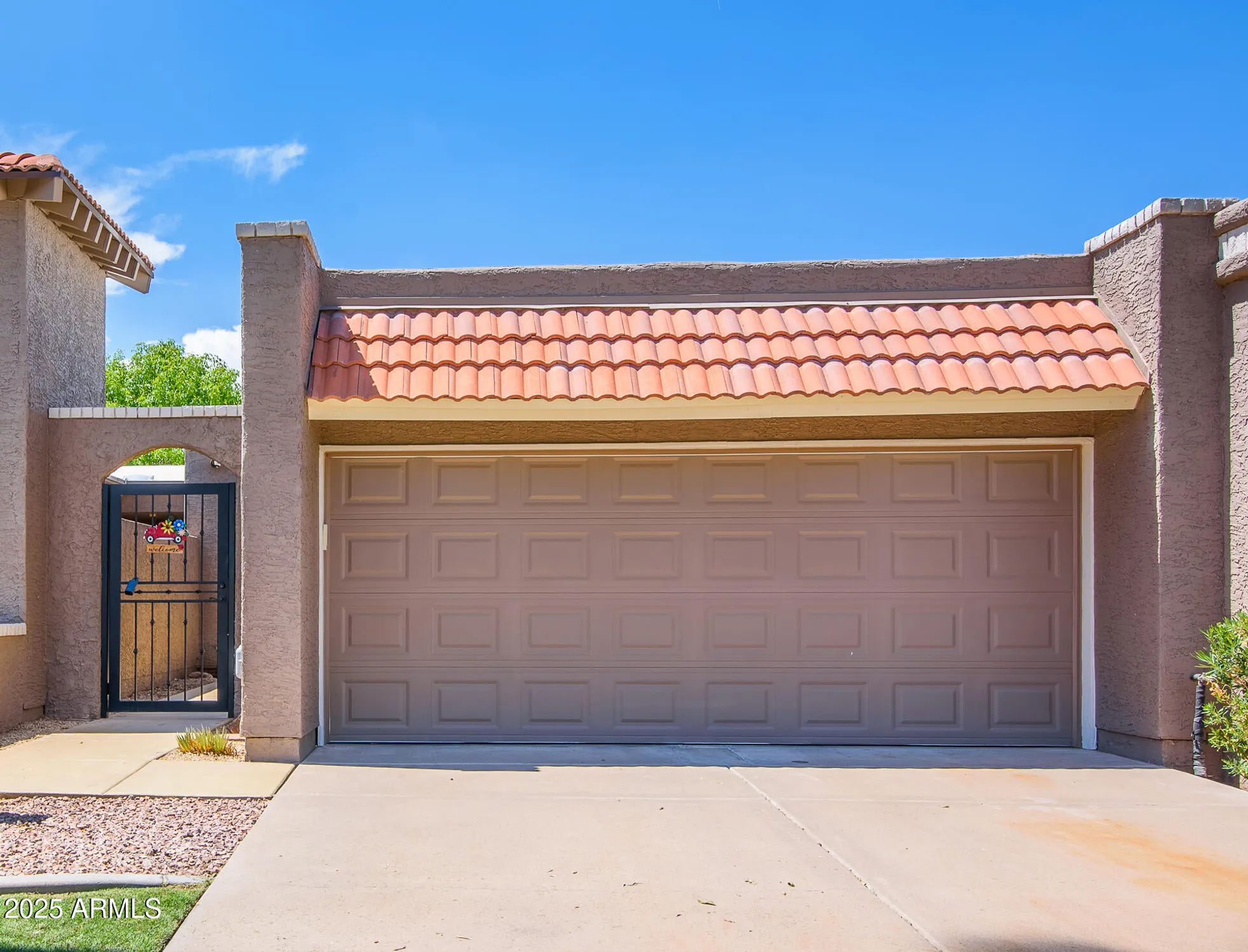 Property Slideshow image 4 of 32 | 25228 s mohawk dr, Sun Lakes, AZ, 85248