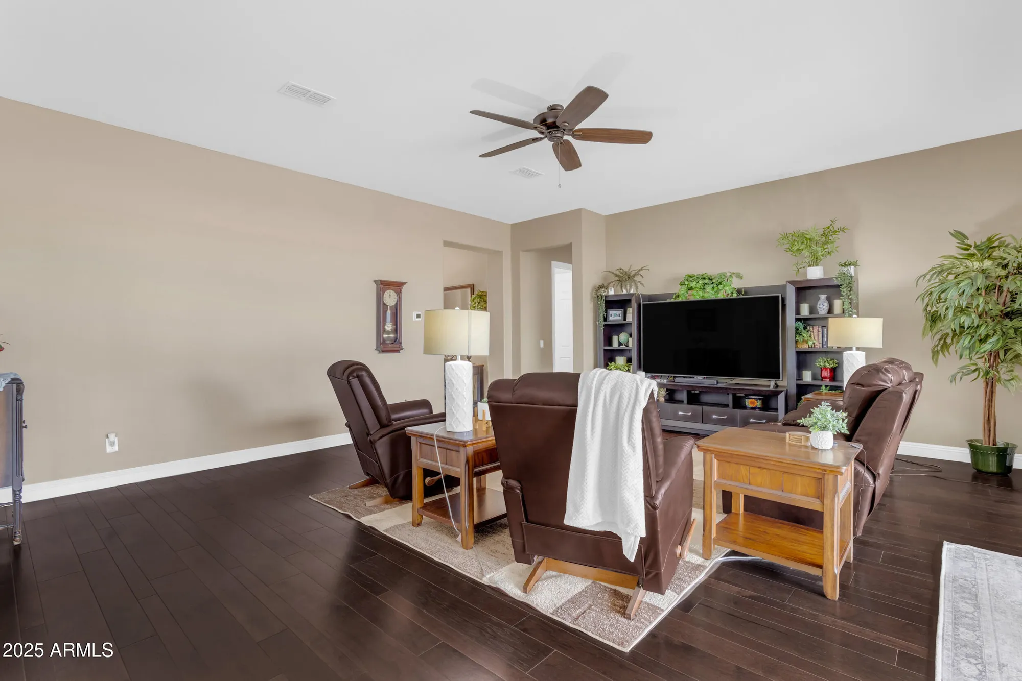 Property Slideshow image 14 of 80 | 5942 w cactus wren way, Florence, AZ, 85132