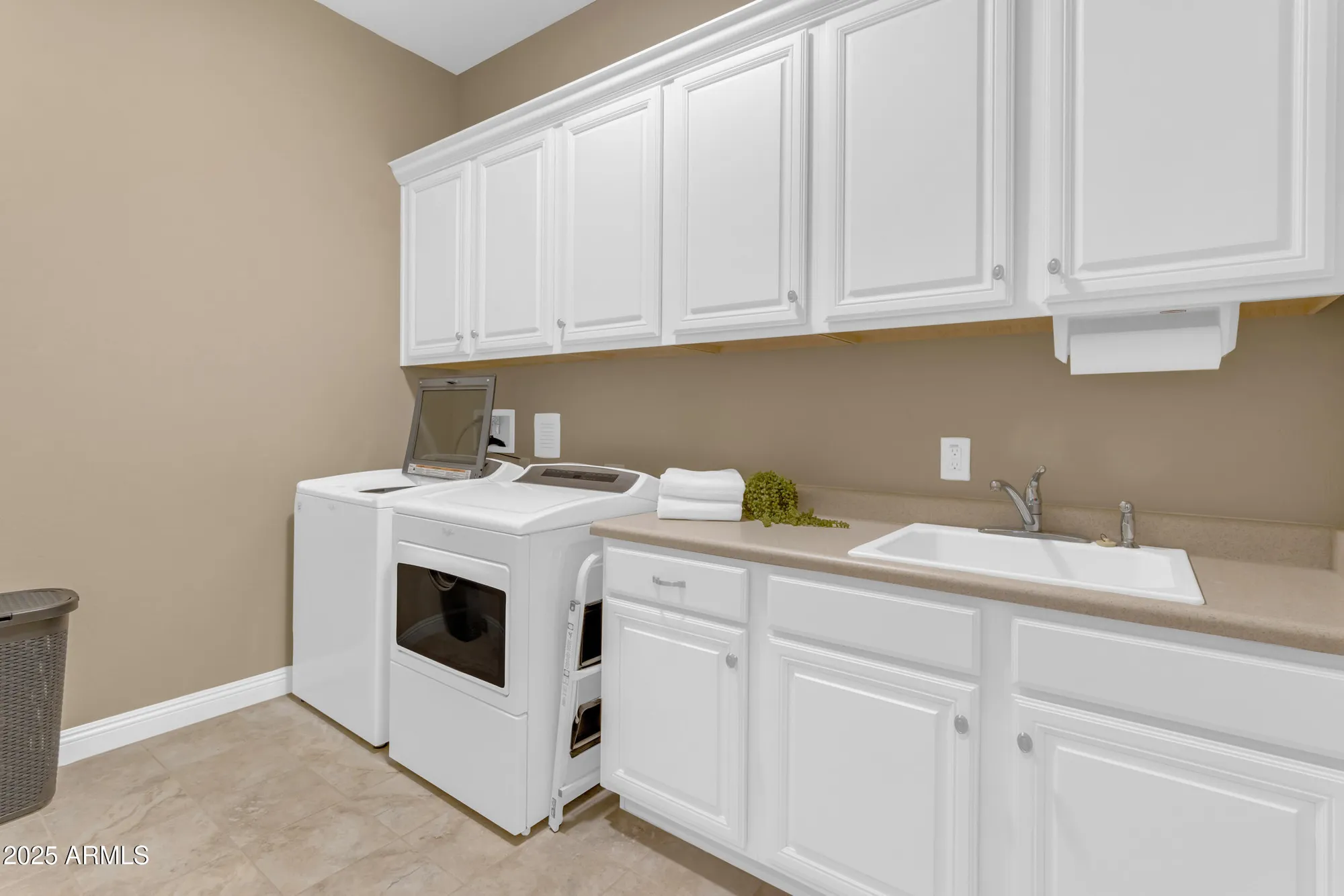 Property Slideshow image 46 of 80 | 5942 w cactus wren way, Florence, AZ, 85132