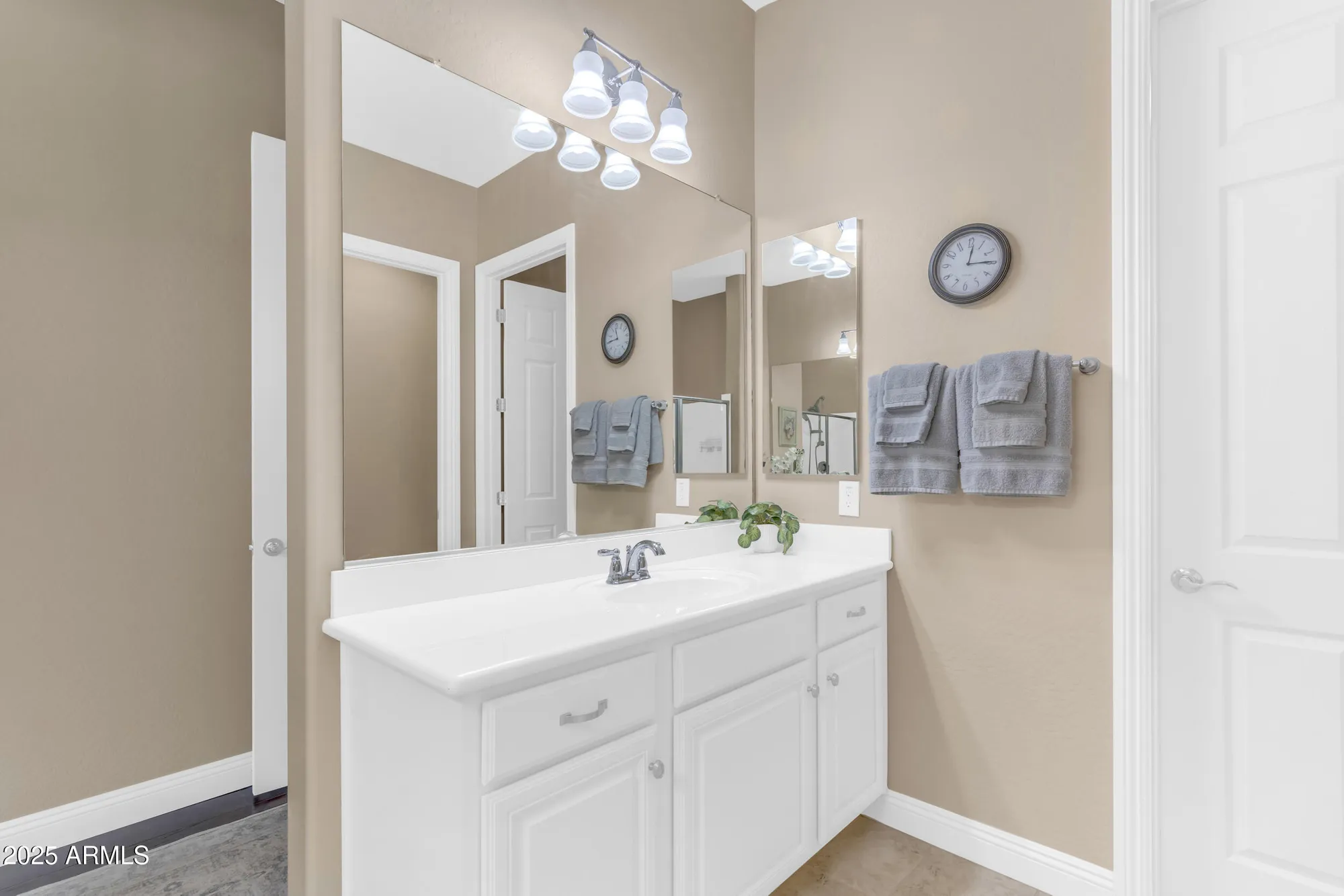 Property Slideshow image 32 of 80 | 5942 w cactus wren way, Florence, AZ, 85132