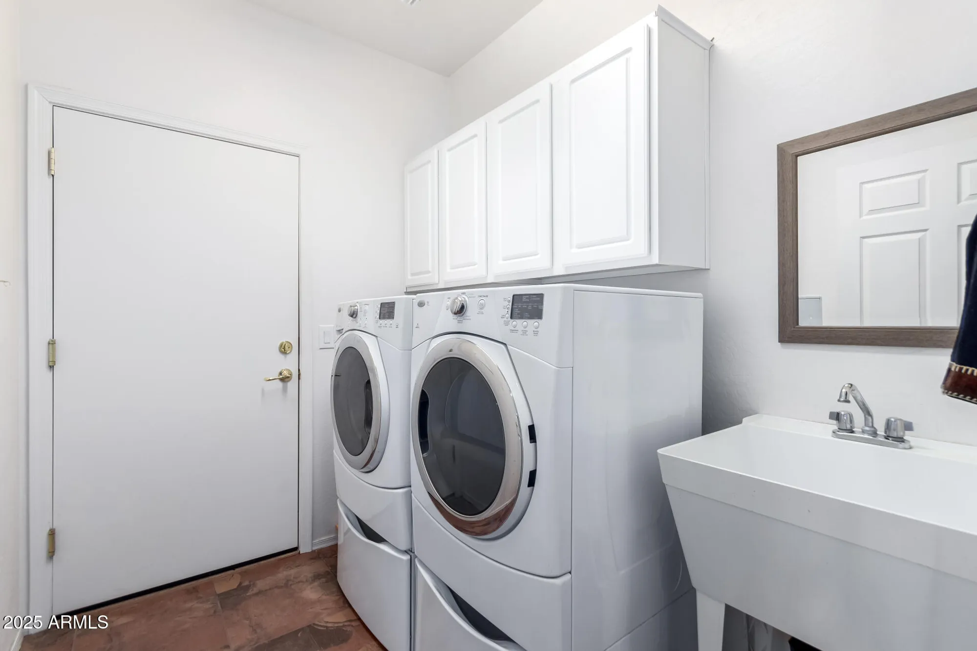 Property Slideshow image 30 of 77 | 42621 w heavenly pl, Maricopa, AZ, 85138