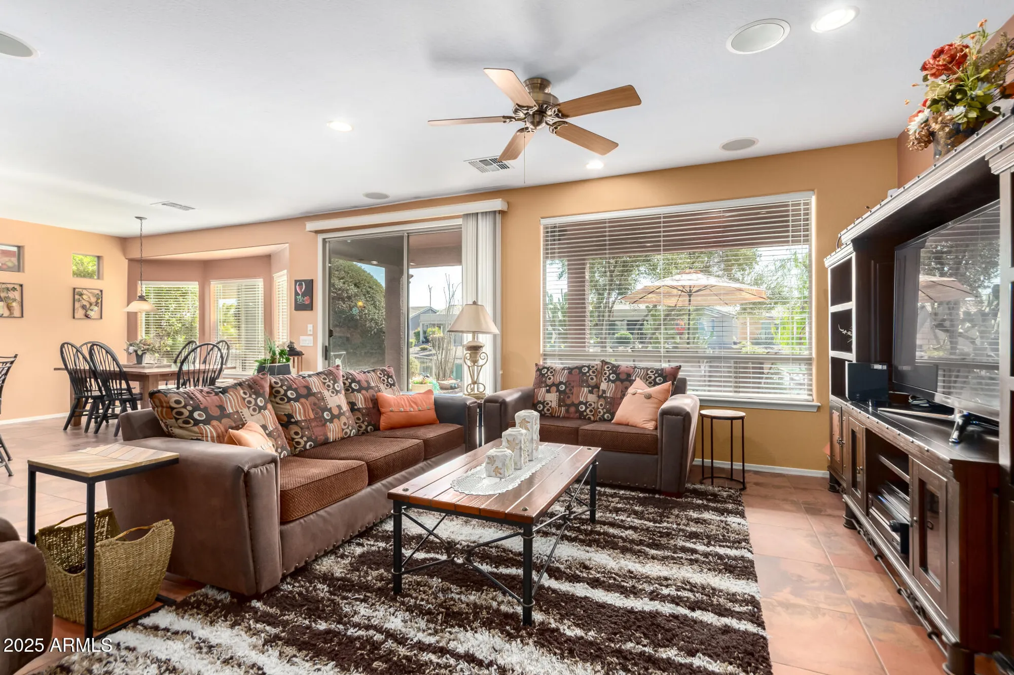 Property Slideshow image 7 of 77 | 42621 w heavenly pl, Maricopa, AZ, 85138