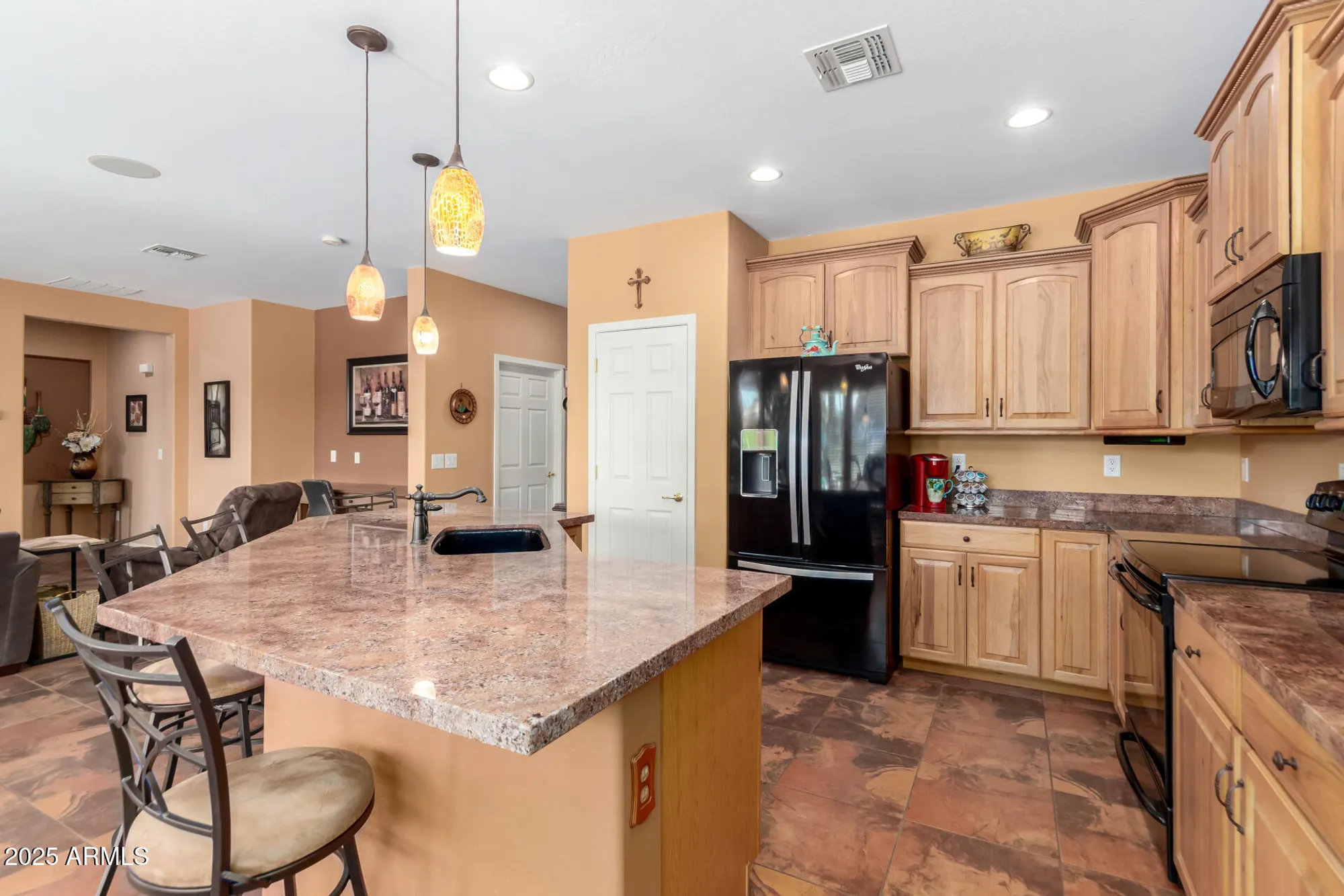 Property Slideshow image 13 of 77 | 42621 w heavenly pl, Maricopa, AZ, 85138