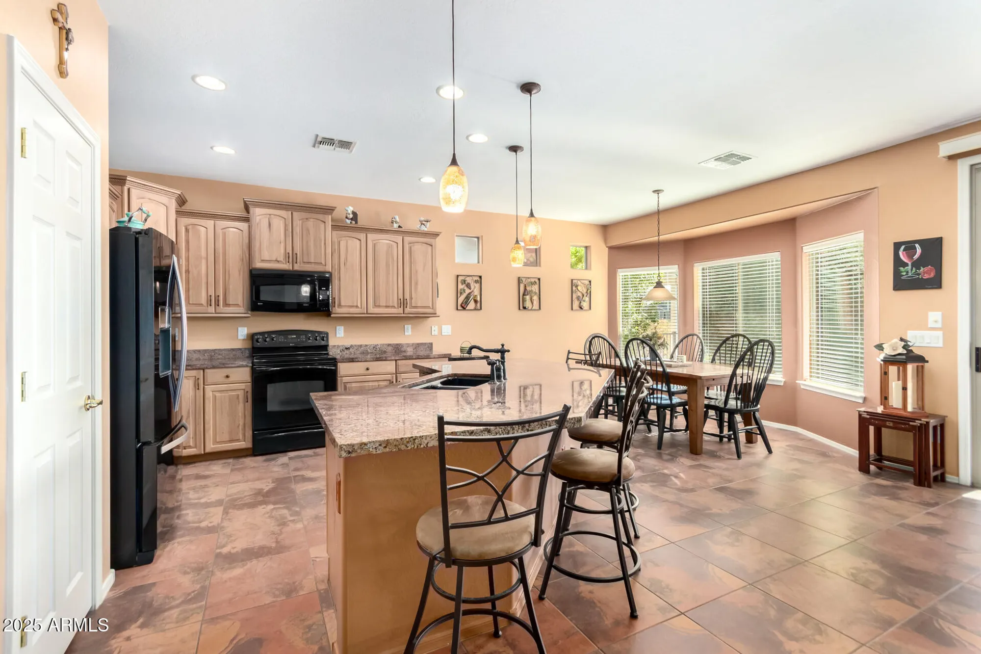 Property Slideshow image 15 of 77 | 42621 w heavenly pl, Maricopa, AZ, 85138