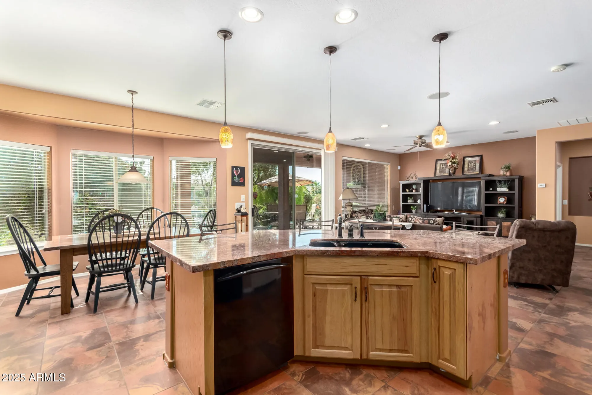 Property Slideshow image 16 of 77 | 42621 w heavenly pl, Maricopa, AZ, 85138