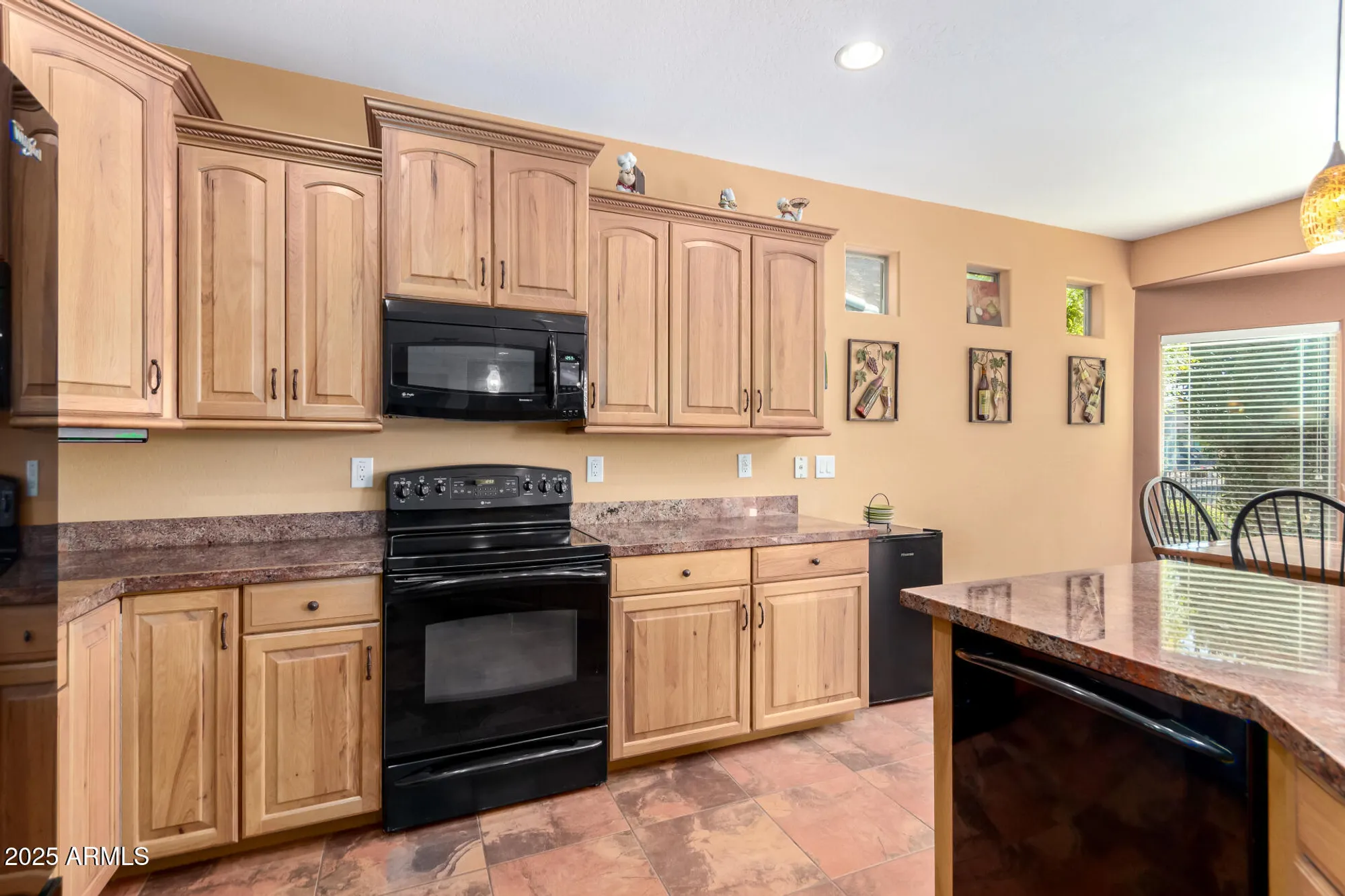 Property Slideshow image 17 of 77 | 42621 w heavenly pl, Maricopa, AZ, 85138