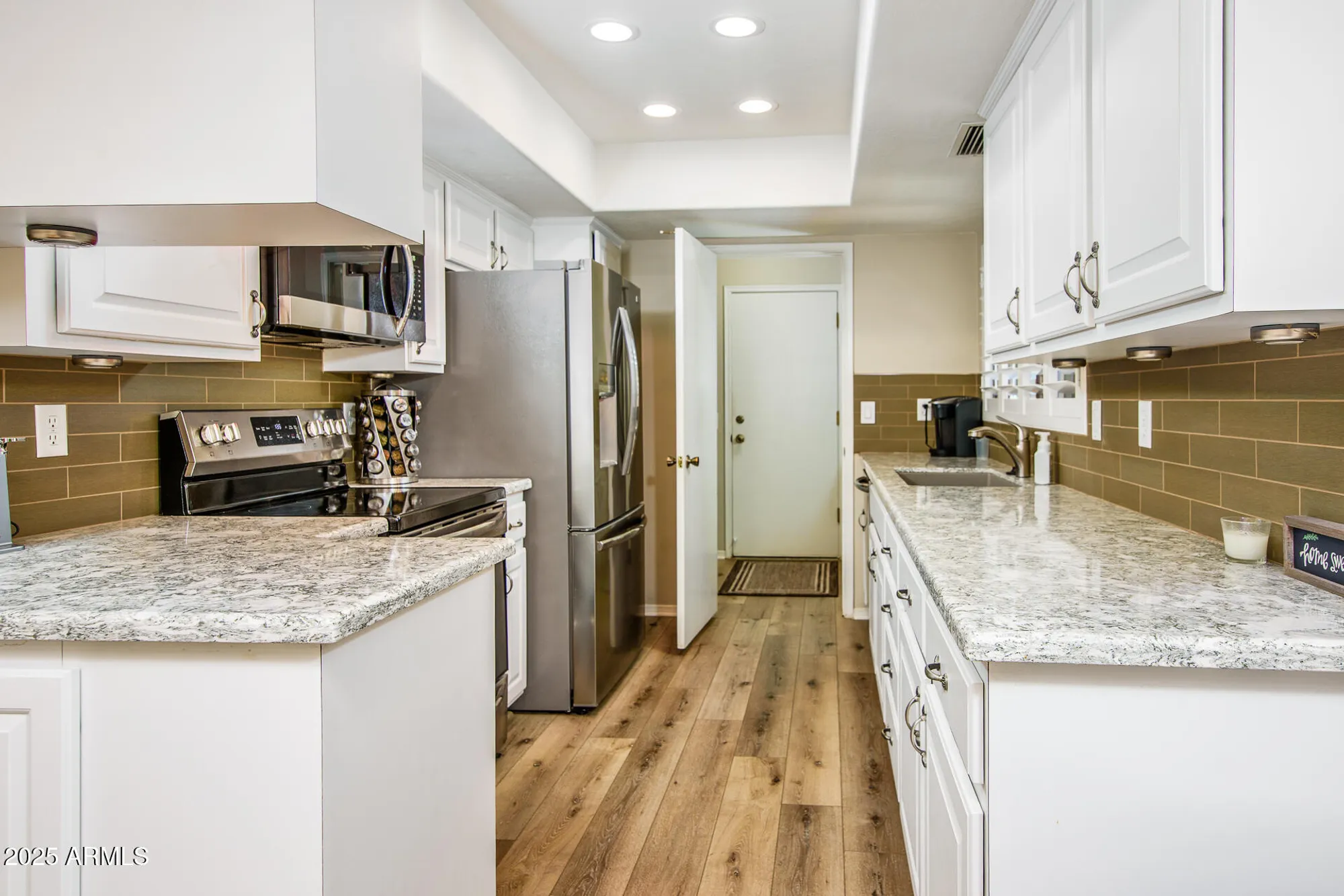 Property Slideshow image 13 of 32 | 25228 s mohawk dr, Sun Lakes, AZ, 85248