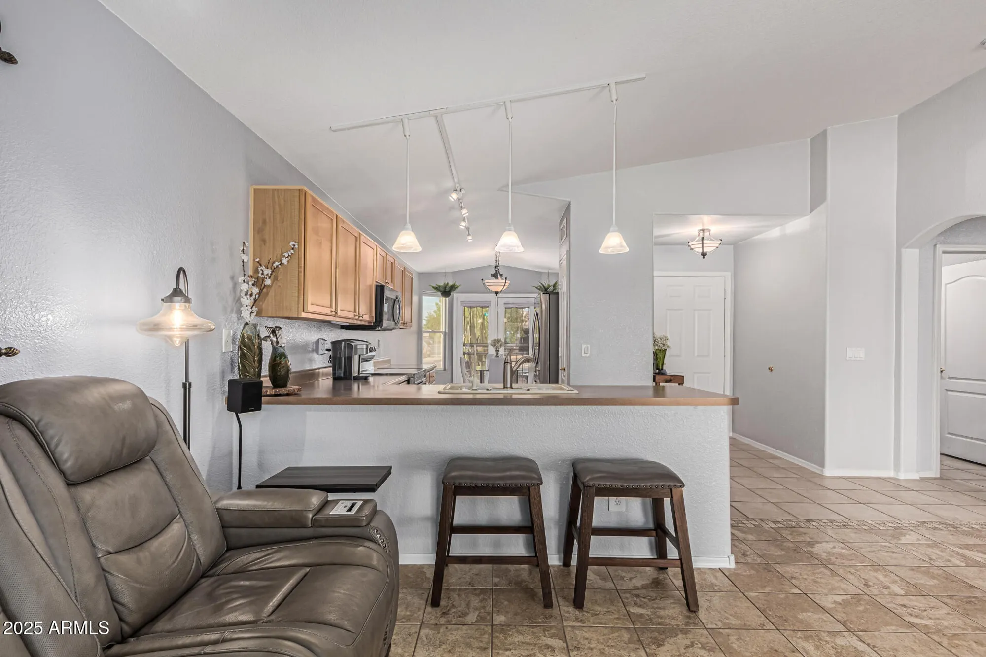 Property Slideshow image 13 of 54 | 1361 e torrey pines ln, Chandler, AZ, 85249