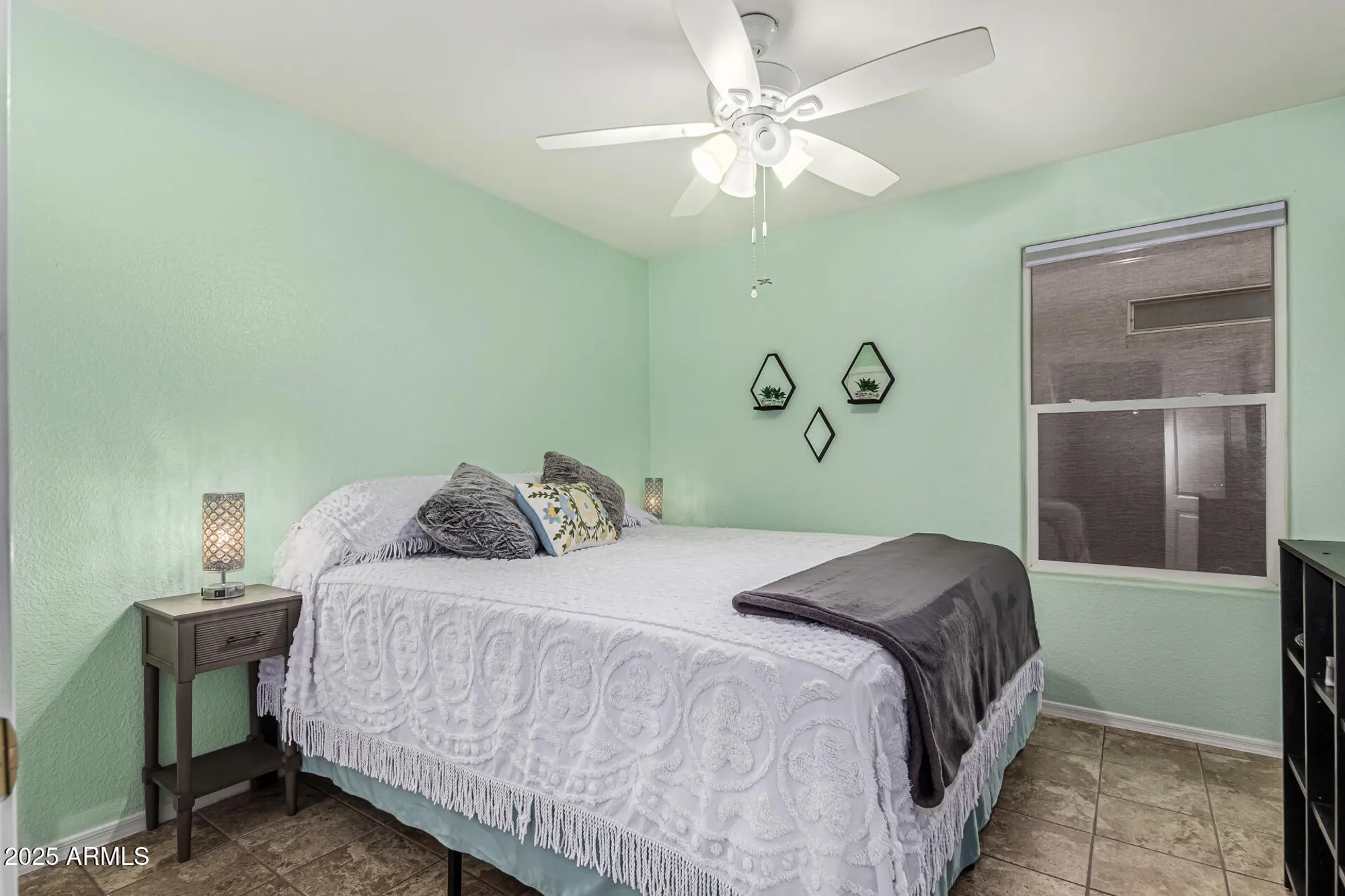 Property Slideshow image 25 of 54 | 1361 e torrey pines ln, Chandler, AZ, 85249