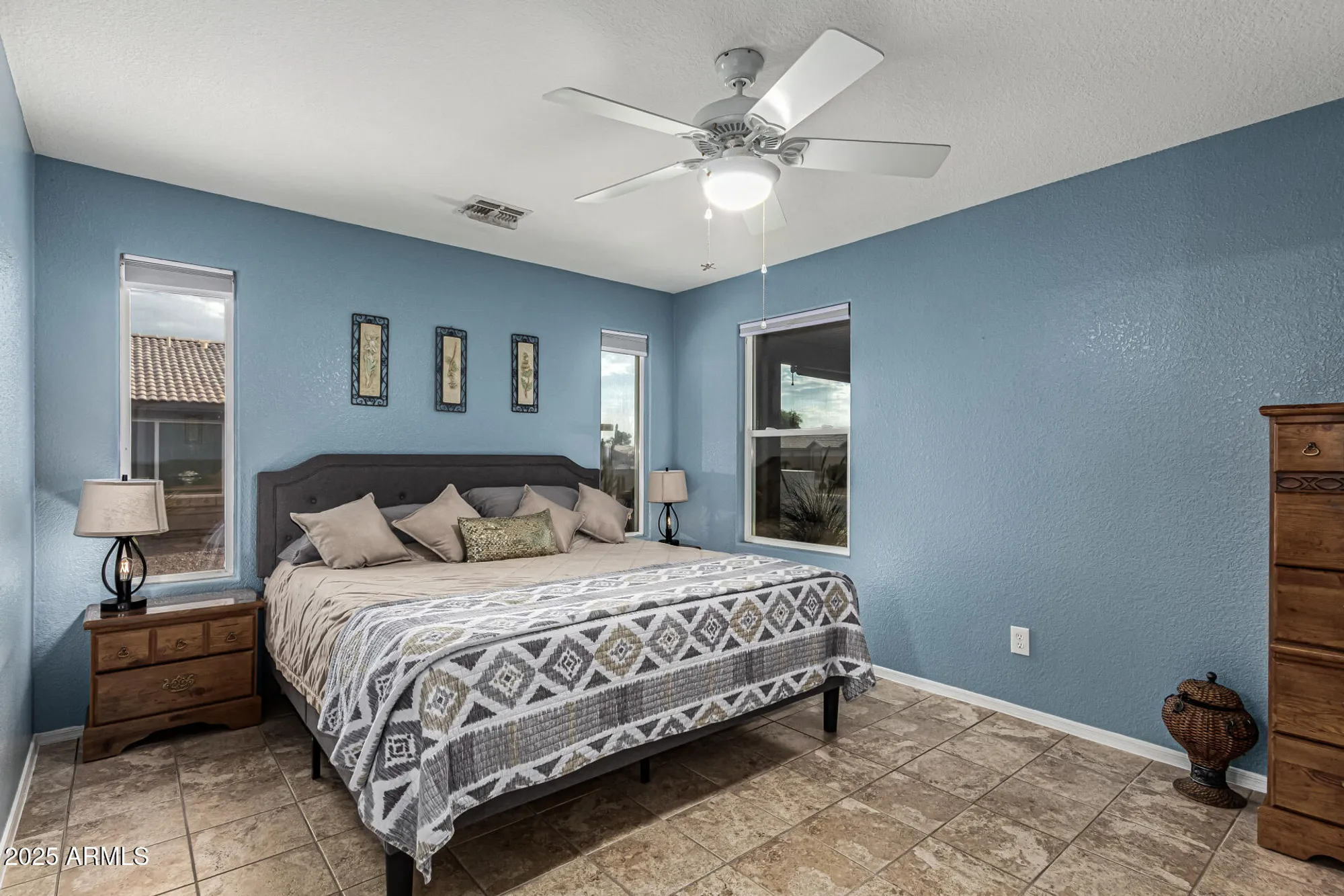 Property Slideshow image 20 of 54 | 1361 e torrey pines ln, Chandler, AZ, 85249