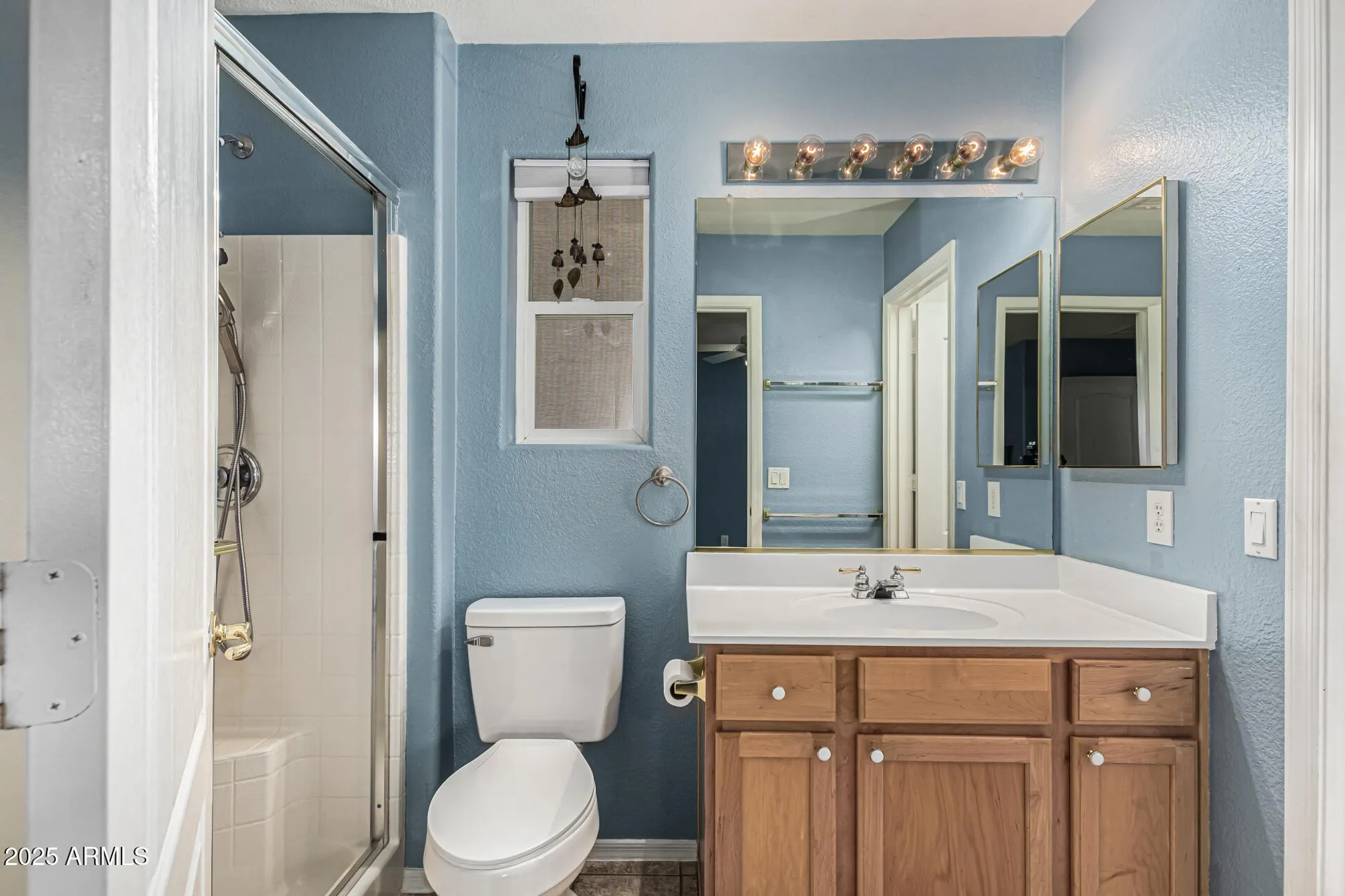 Property Slideshow image 22 of 54 | 1361 e torrey pines ln, Chandler, AZ, 85249