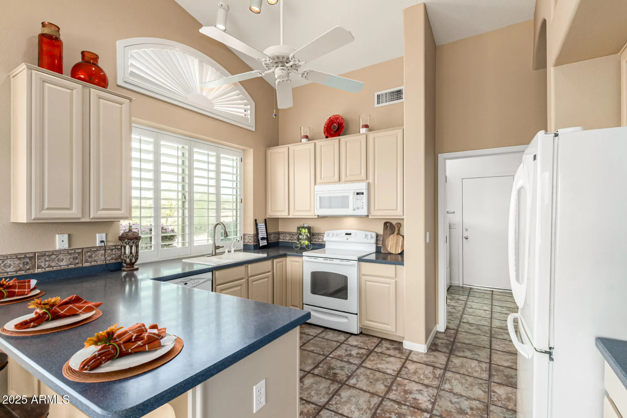 Property Slideshow image 12 of 57 | 5217 s crested saguaro ln, Gold Canyon, AZ, 85118