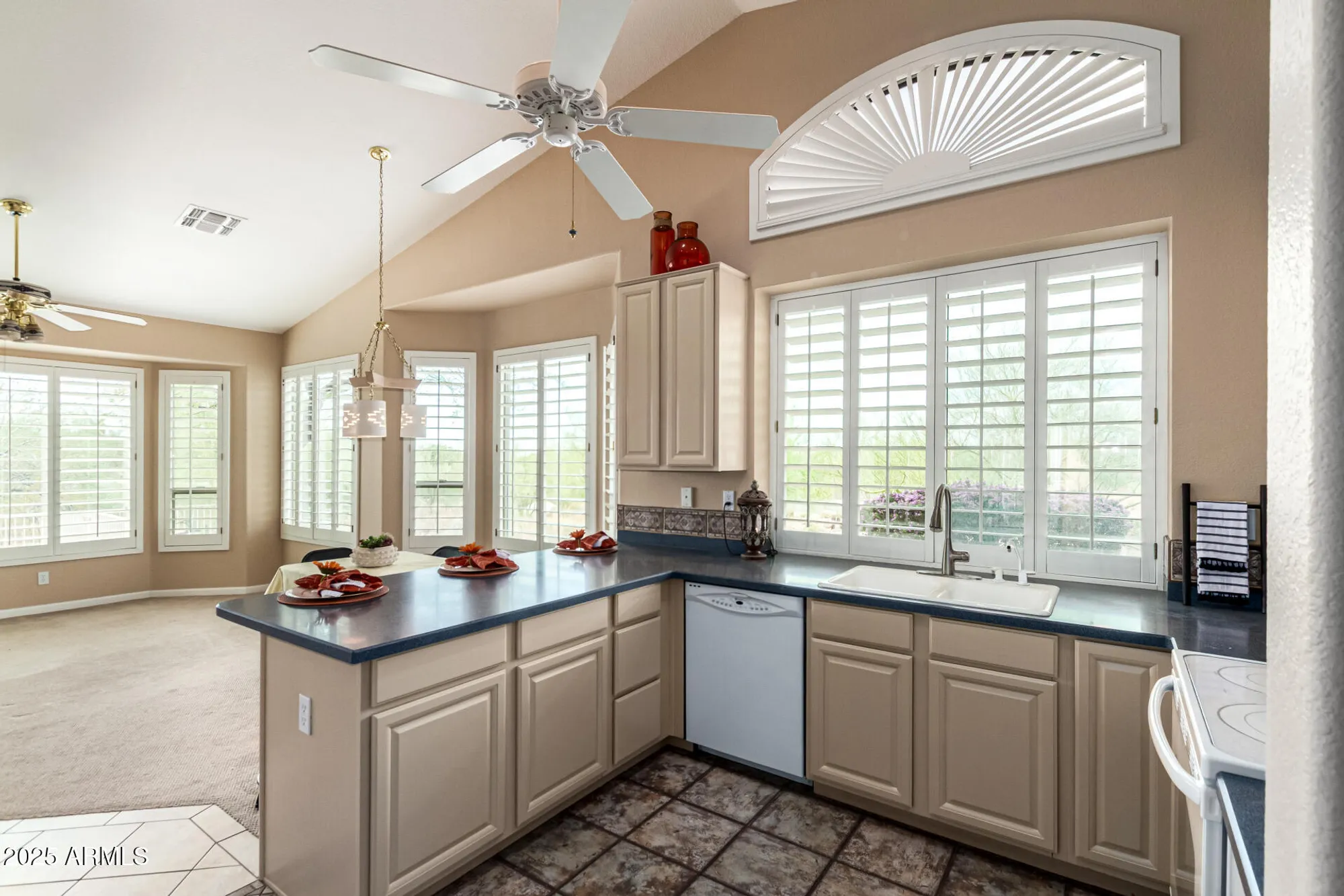 Property Slideshow image 14 of 57 | 5217 s crested saguaro ln, Gold Canyon, AZ, 85118