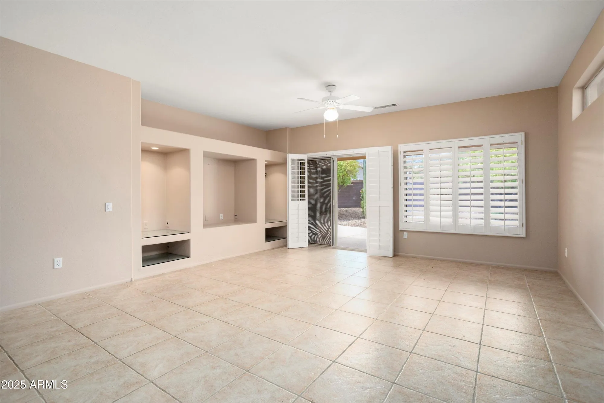 Property Slideshow image 3 of 30 | 18522 n borgata dr, Surprise, AZ, 85374