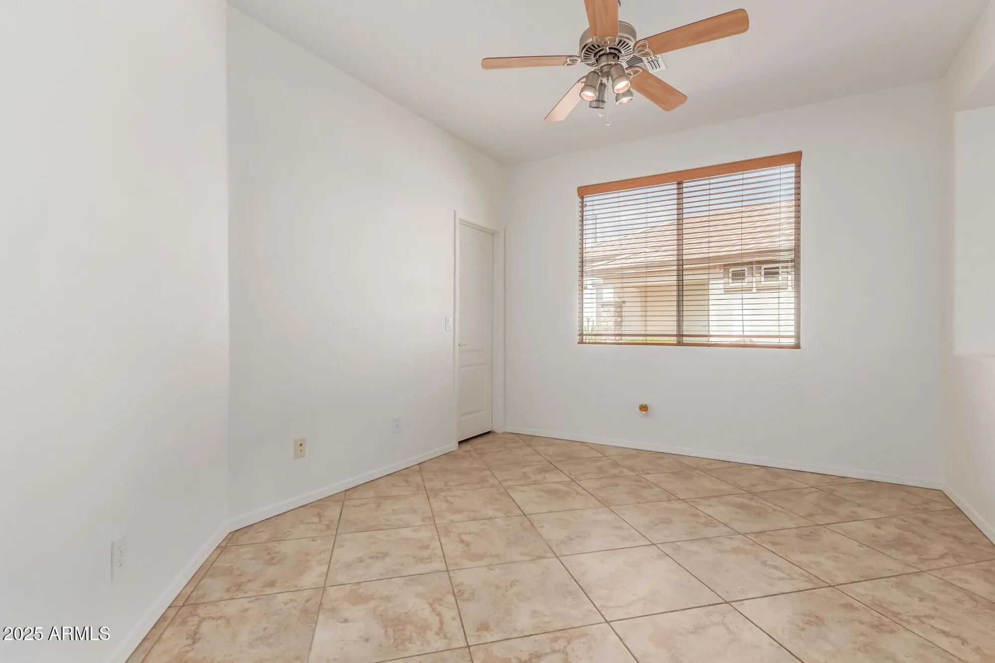 Property Slideshow image 19 of 33 | 22529 w twilight trl, Buckeye, AZ, 85326