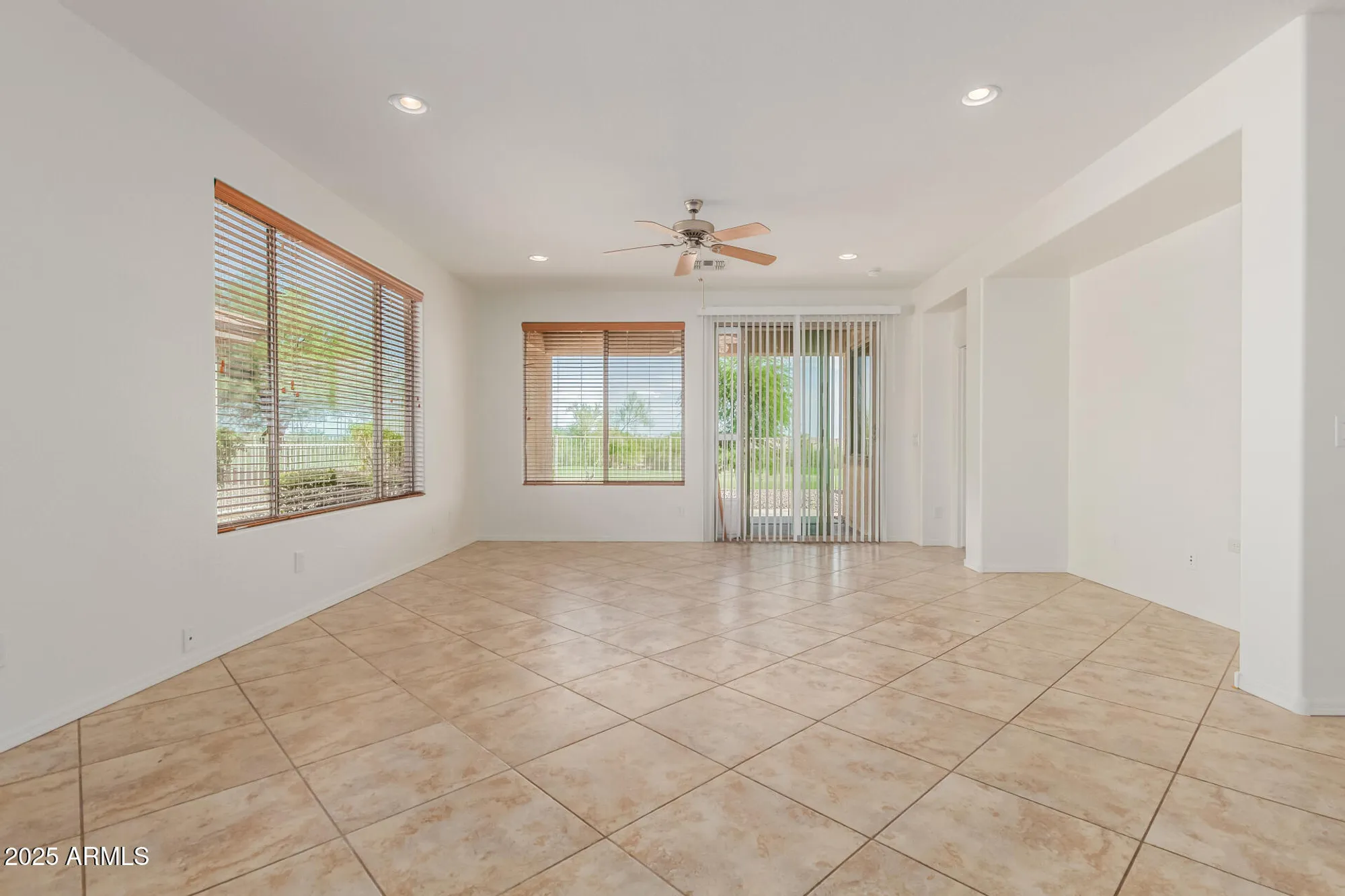 Property Slideshow image 8 of 33 | 22529 w twilight trl, Buckeye, AZ, 85326