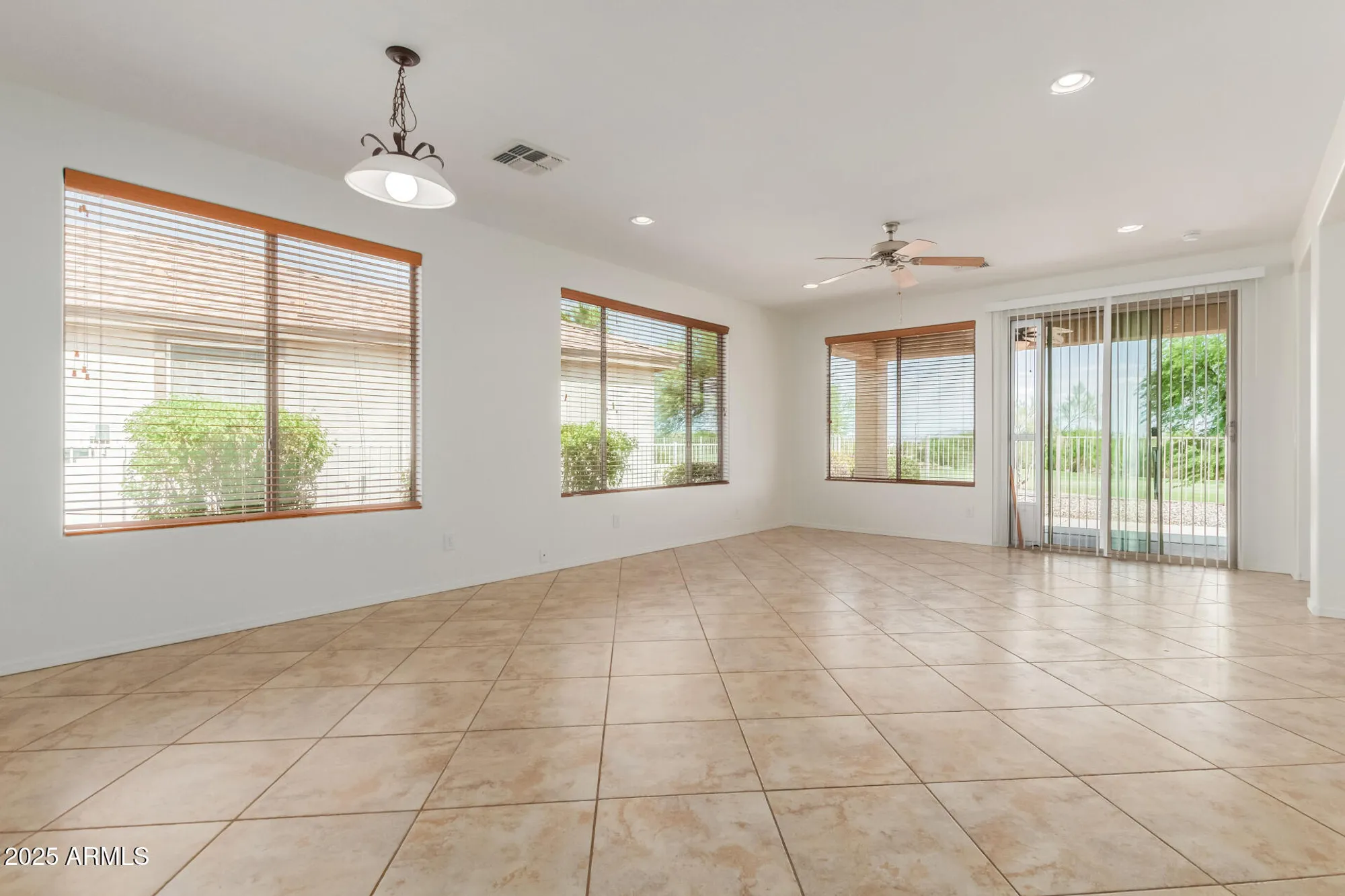 Property Slideshow image 6 of 33 | 22529 w twilight trl, Buckeye, AZ, 85326