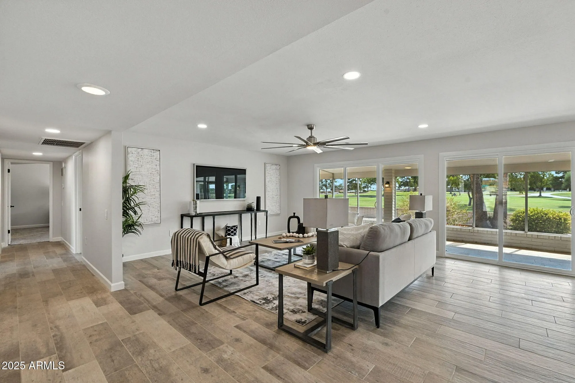 Property Slideshow image 10 of 66 | 9735 w country club dr, Sun City, AZ, 85373