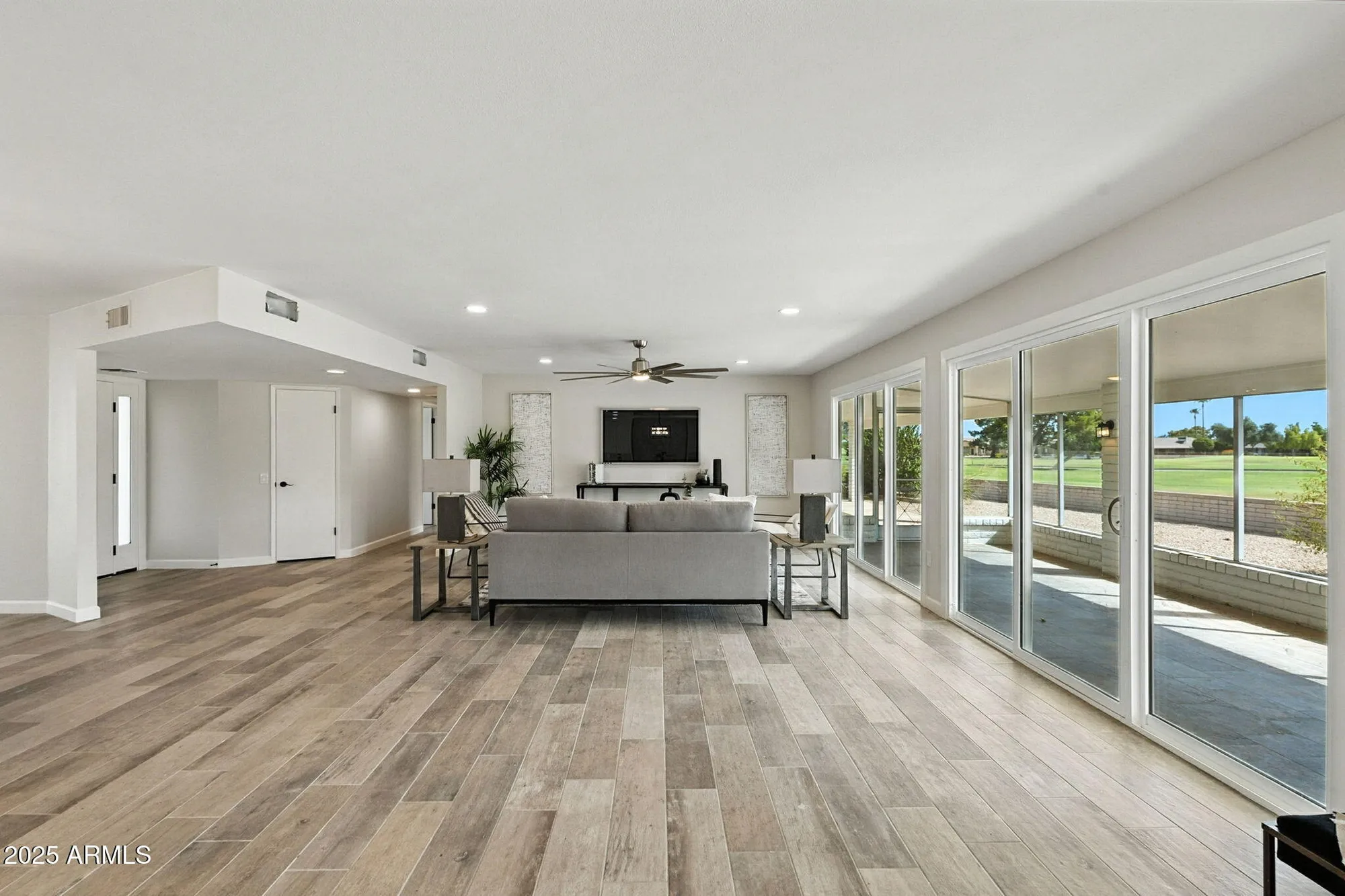 Property Slideshow image 35 of 66 | 9735 w country club dr, Sun City, AZ, 85373