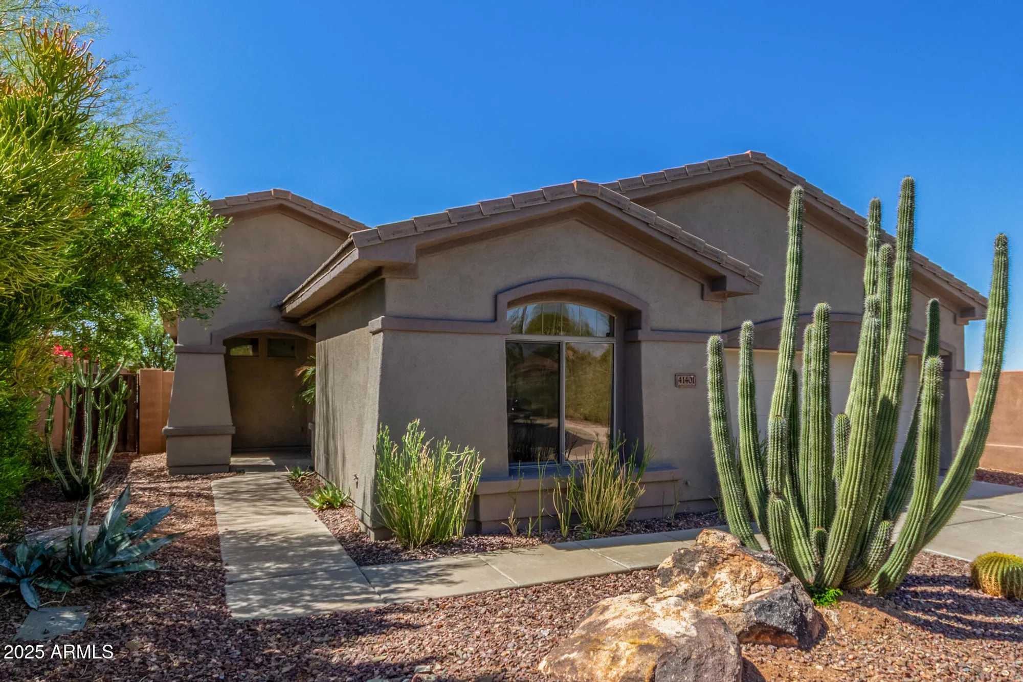 Property Slideshow image 2 of 53 | 41401 n maidstone ct, Anthem, AZ, 85086