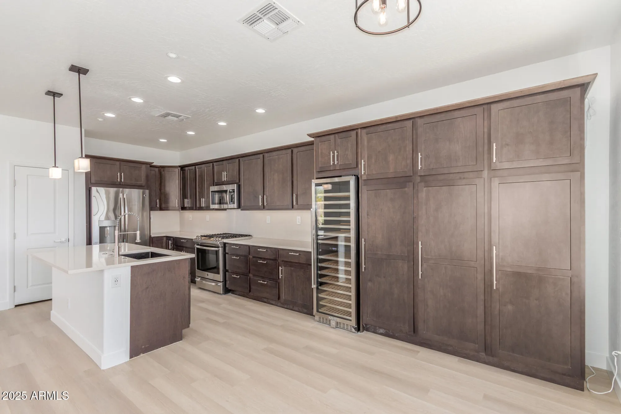 Property Slideshow image 11 of 53 | 41401 n maidstone ct, Anthem, AZ, 85086