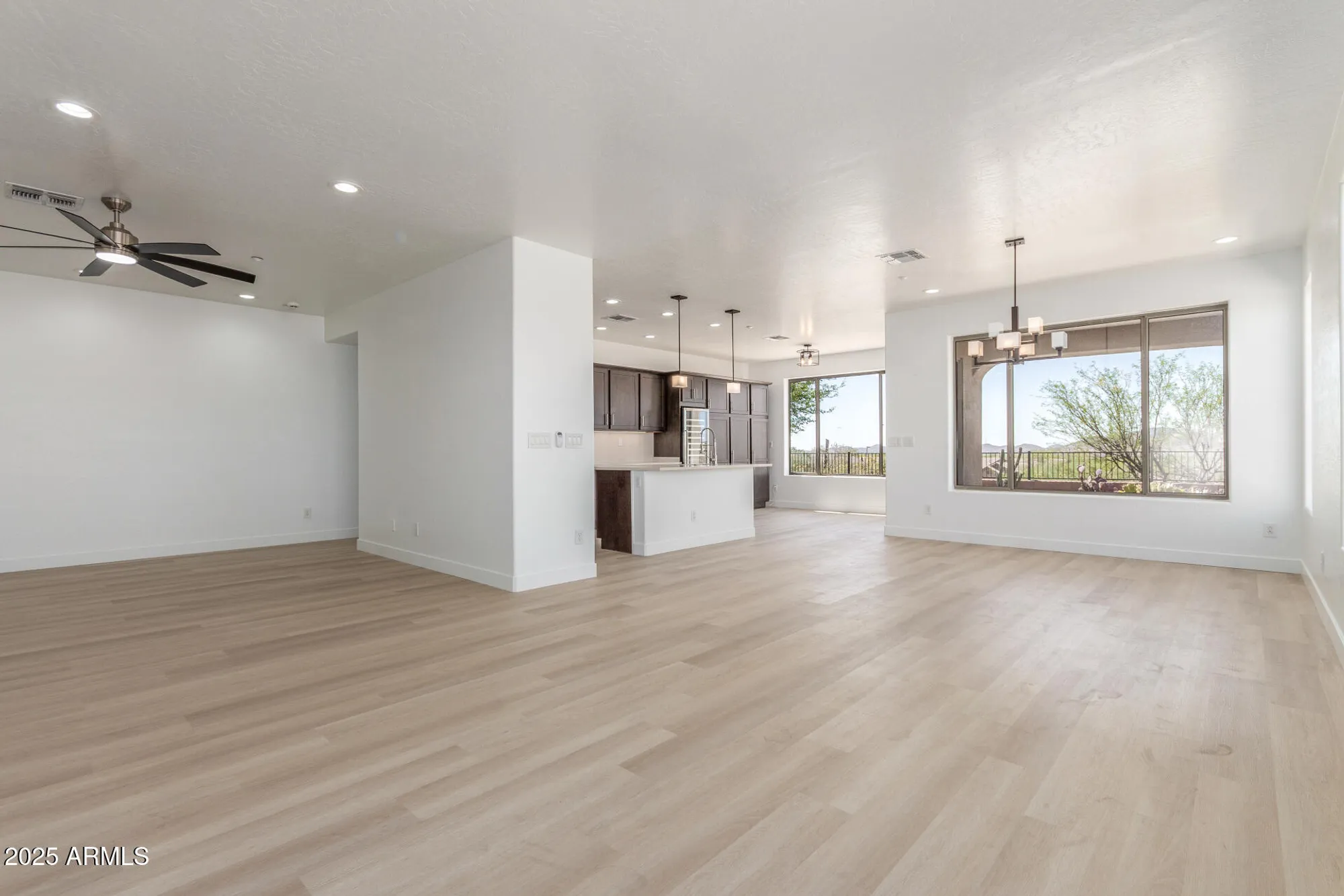 Property Slideshow image 6 of 53 | 41401 n maidstone ct, Anthem, AZ, 85086