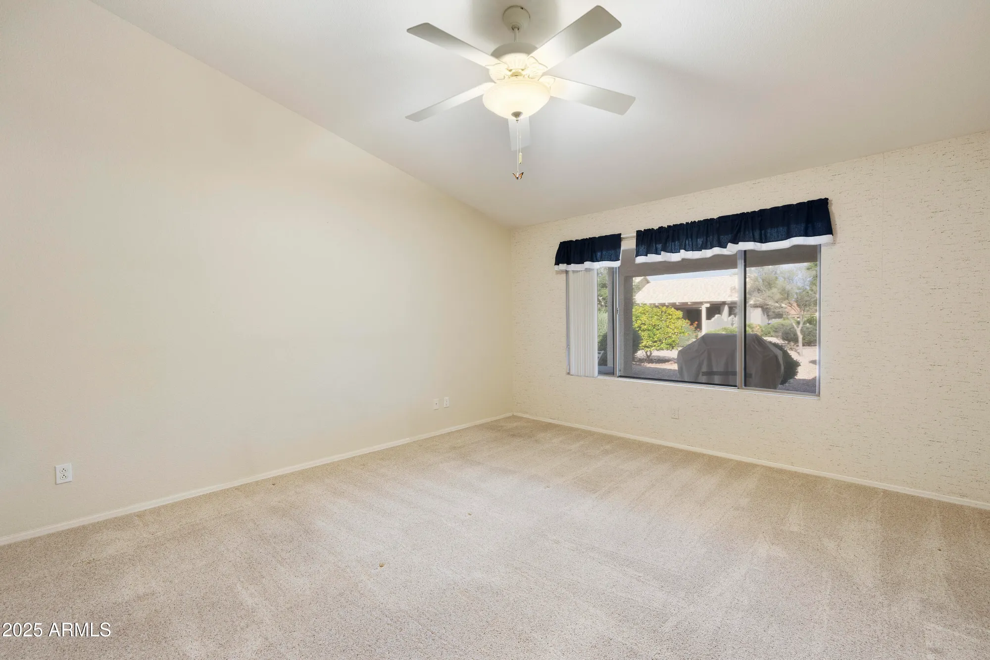 Property Slideshow image 32 of 71 | 24211 s starcrest dr, Sun Lakes, AZ, 85248