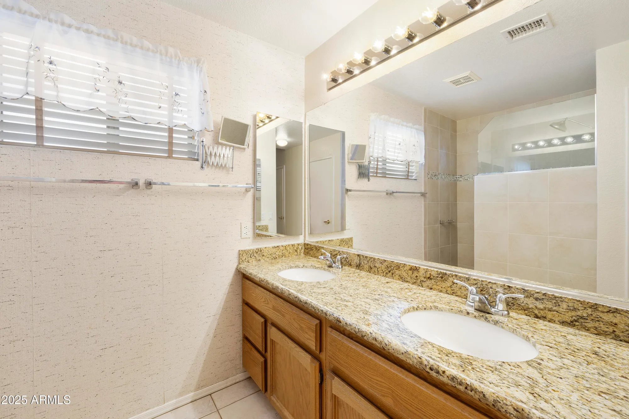 Property Slideshow image 37 of 71 | 24211 s starcrest dr, Sun Lakes, AZ, 85248