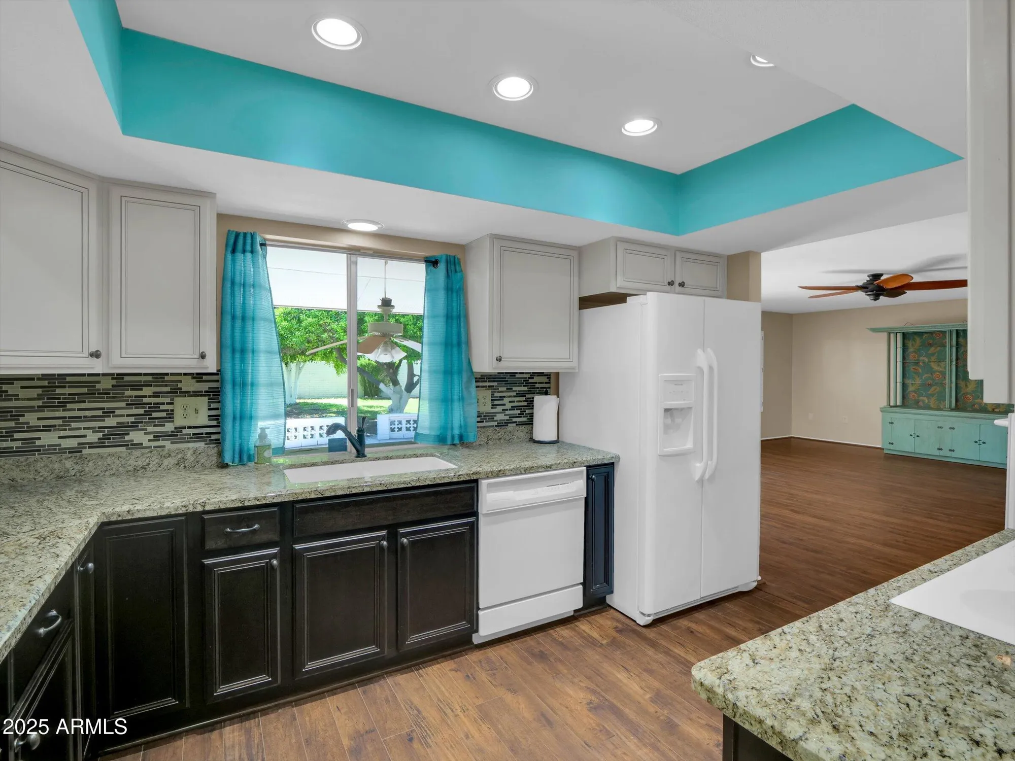 Property Slideshow image 13 of 35 | 10825 w caron dr, Sun City, AZ, 85351